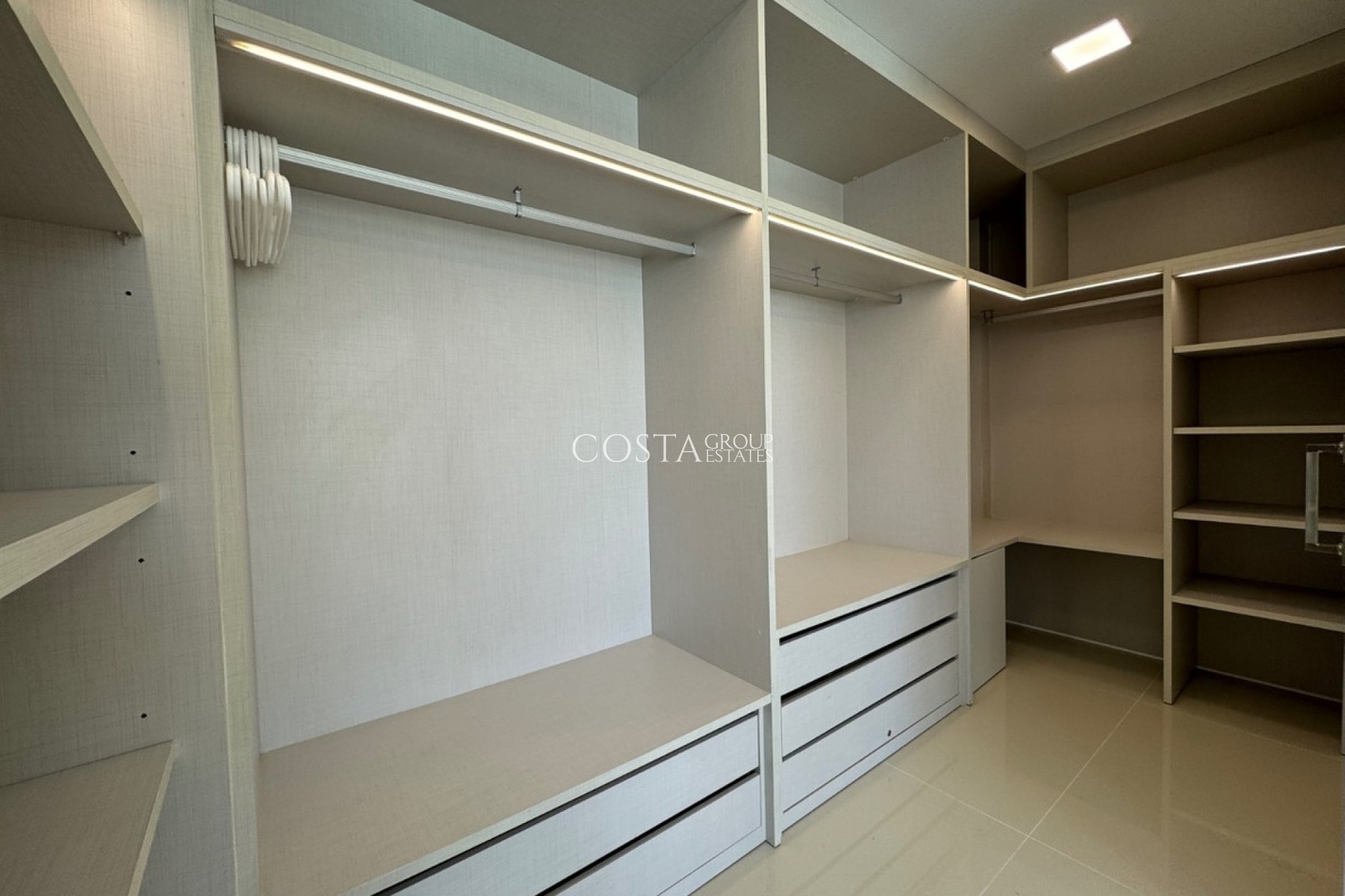 Herverkoop - Villa -
San Miguel de Salinas - San Miguel de Salinas Centro