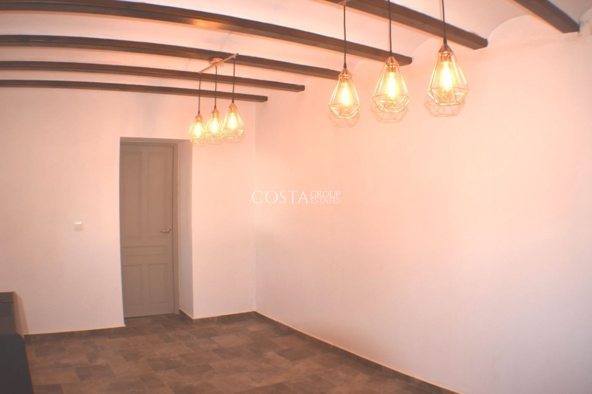 Herverkoop - Villa -
Teulada - Moraira