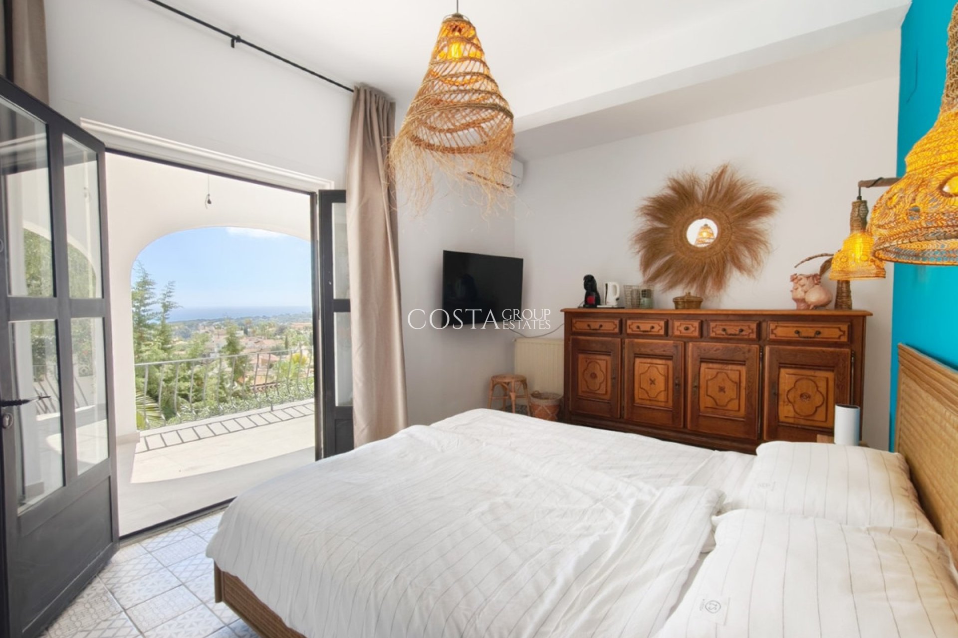 Herverkoop - Villa -
Teulada - Moraira