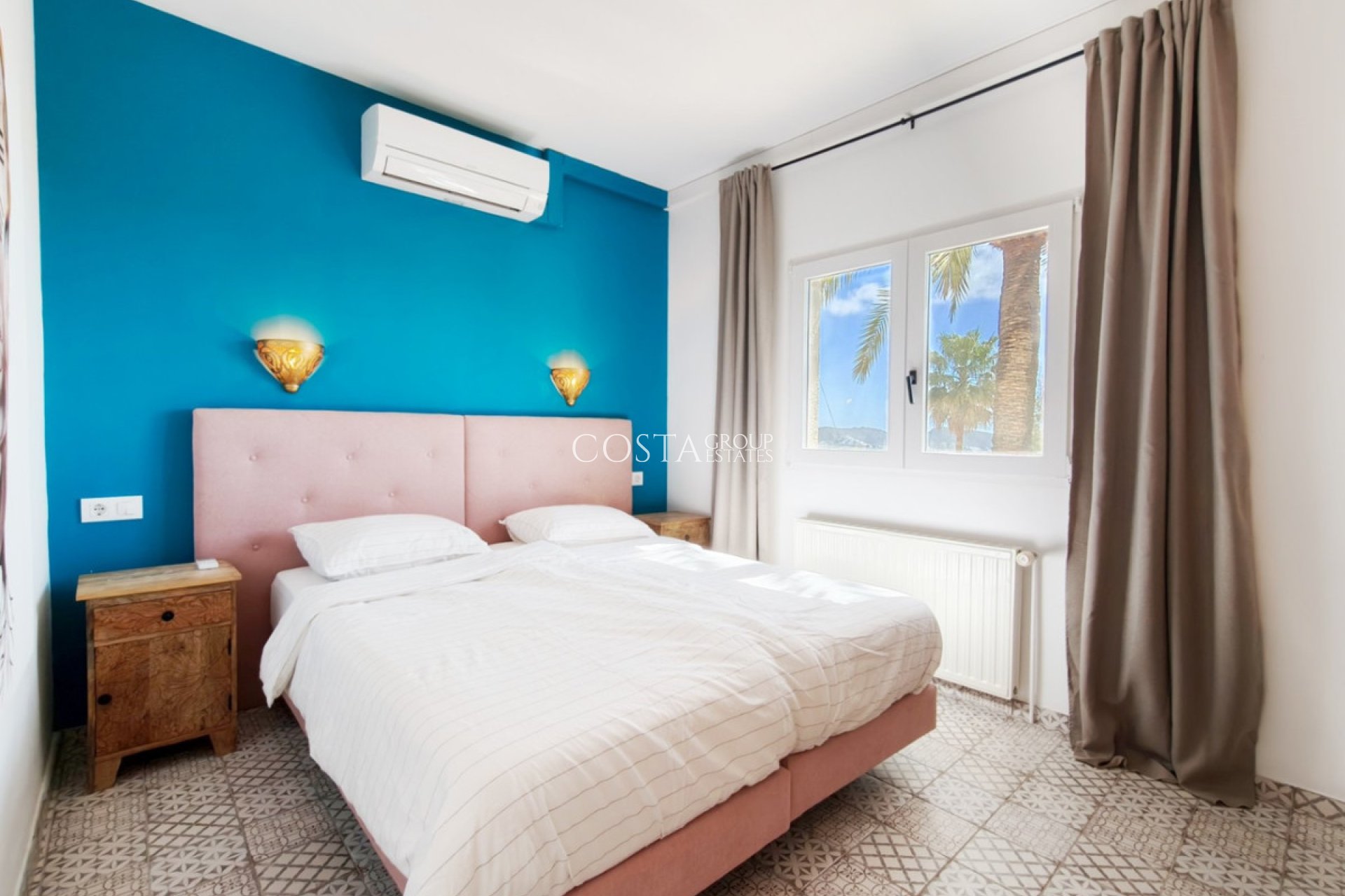 Herverkoop - Villa -
Teulada - Moraira