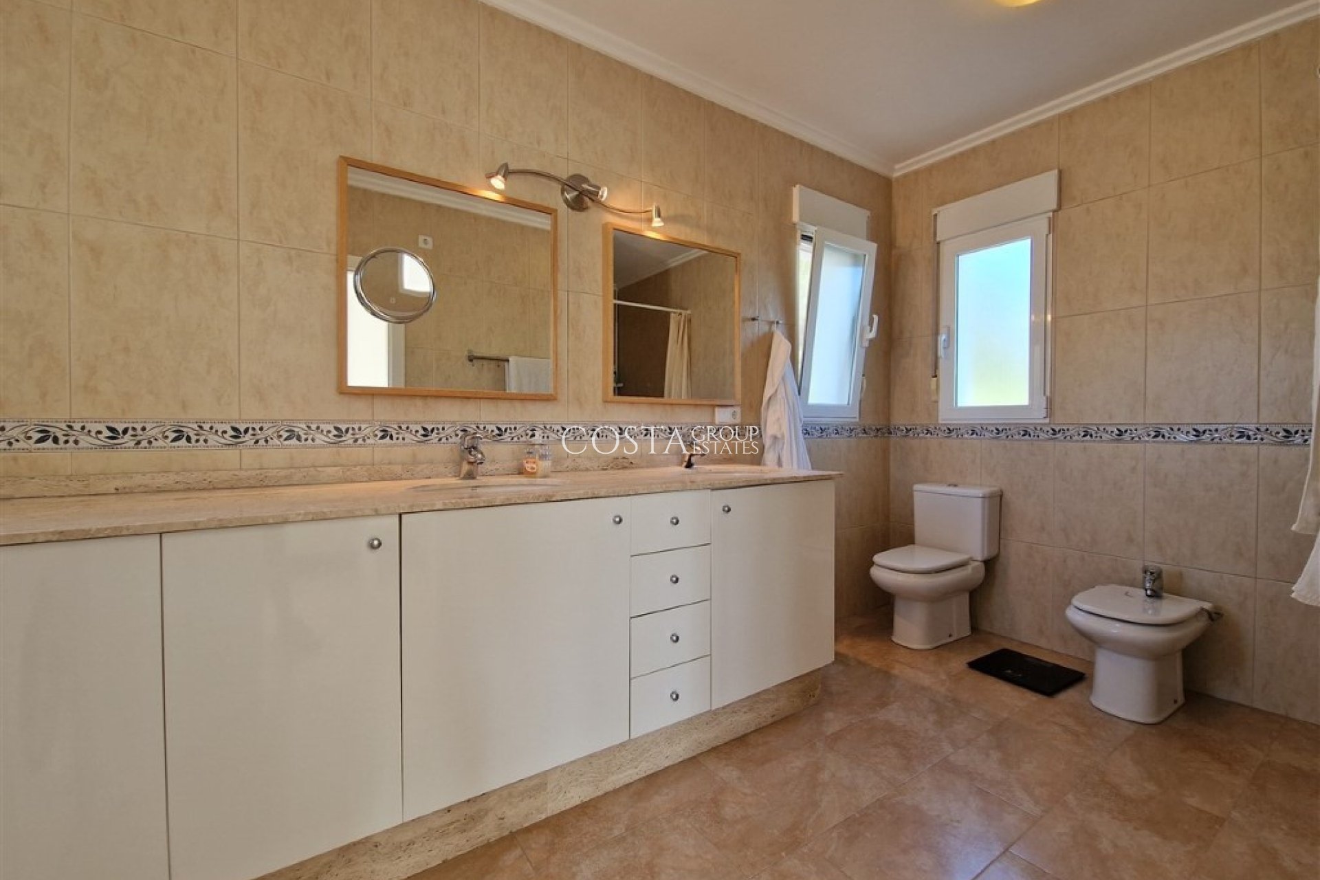 Herverkoop - Villa -
Teulada - Moraira