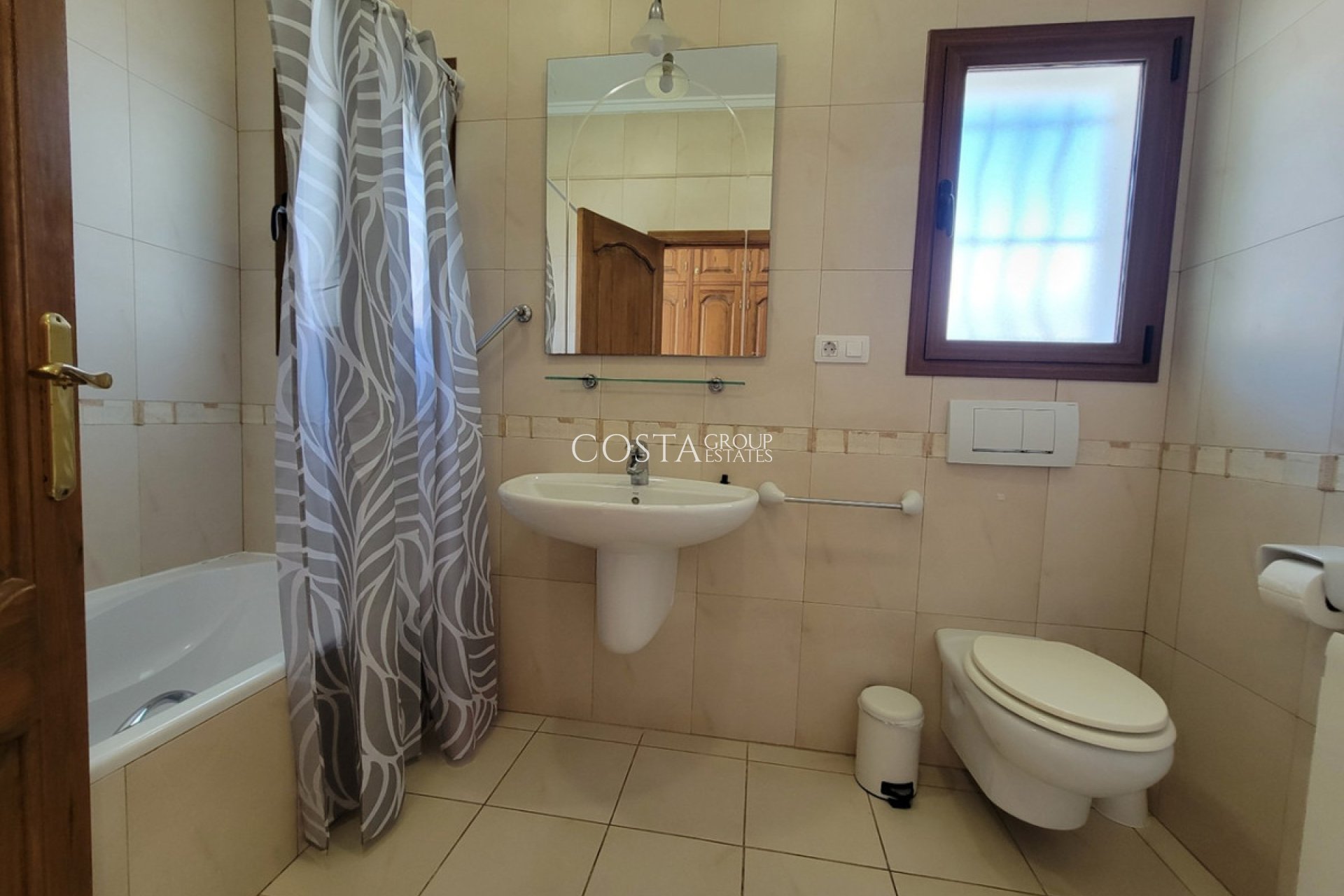 Herverkoop - Villa -
Teulada - Moraira