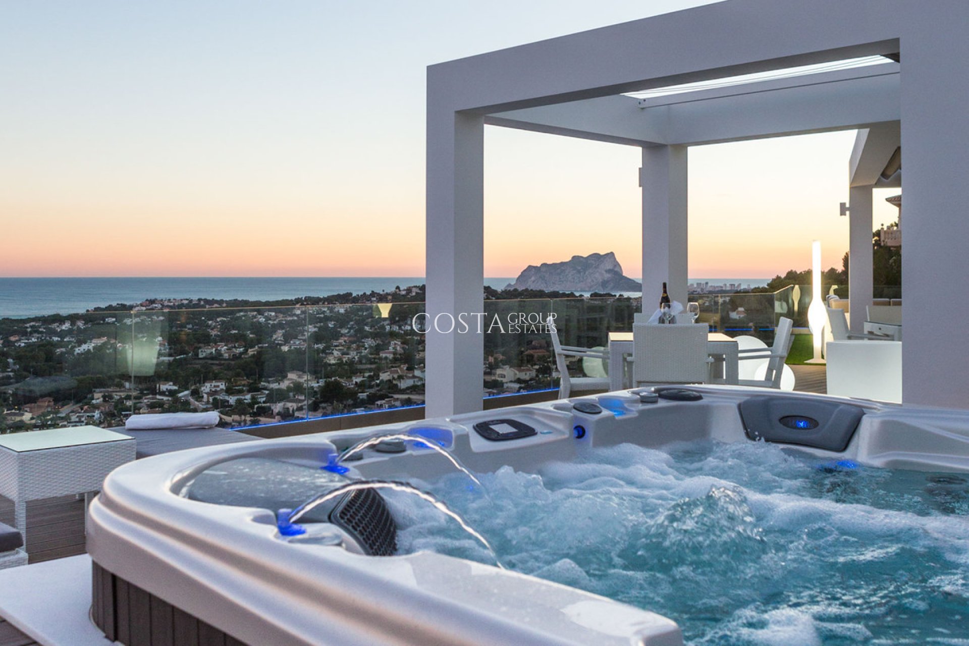 Herverkoop - Villa -
Teulada - Moraira