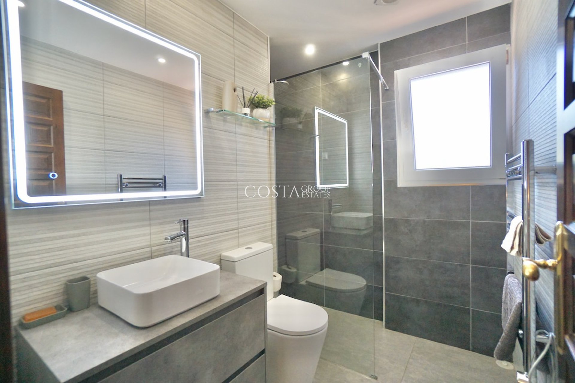 Herverkoop - Villa -
Teulada - Moraira