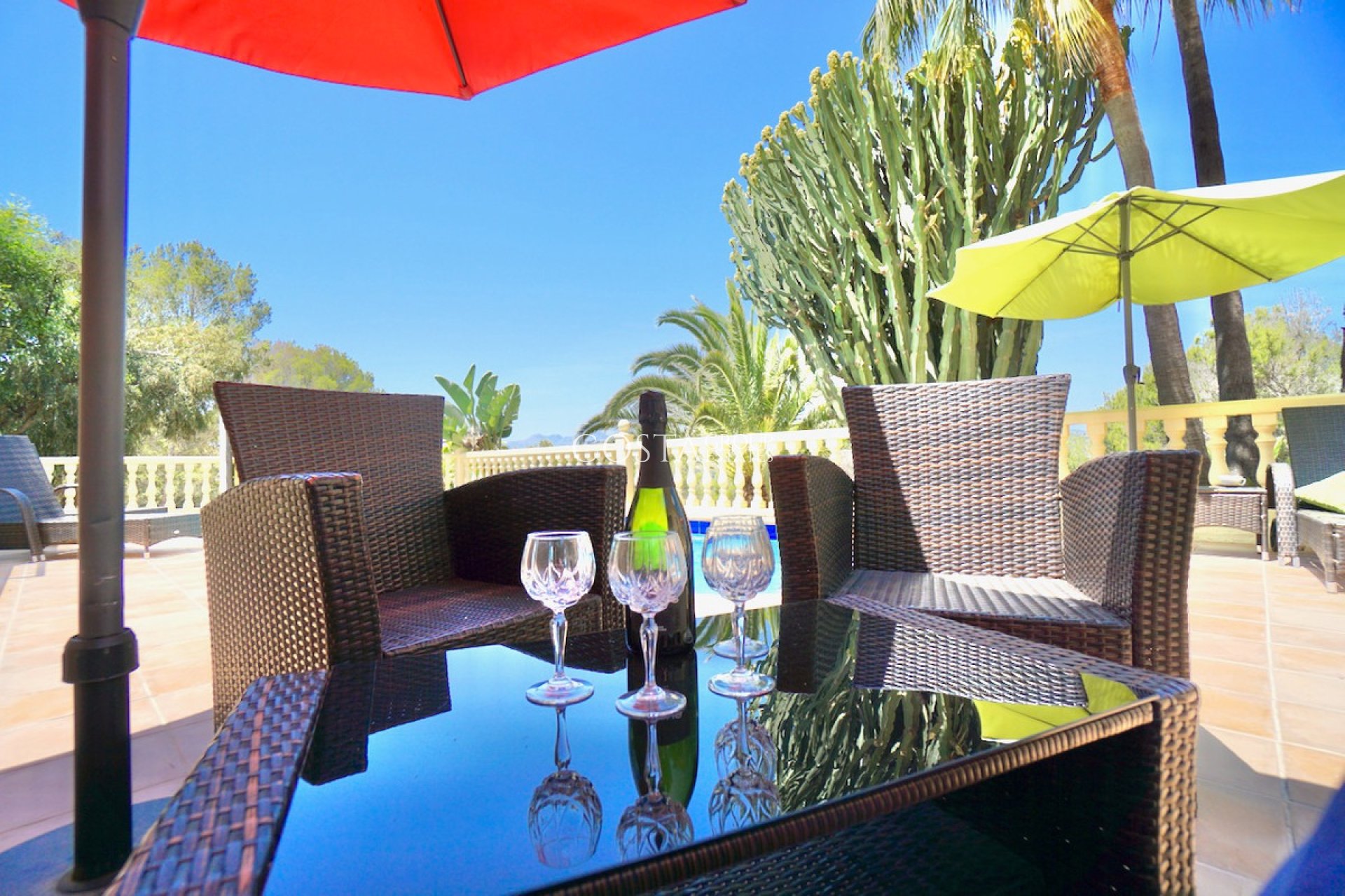 Herverkoop - Villa -
Teulada - Moraira