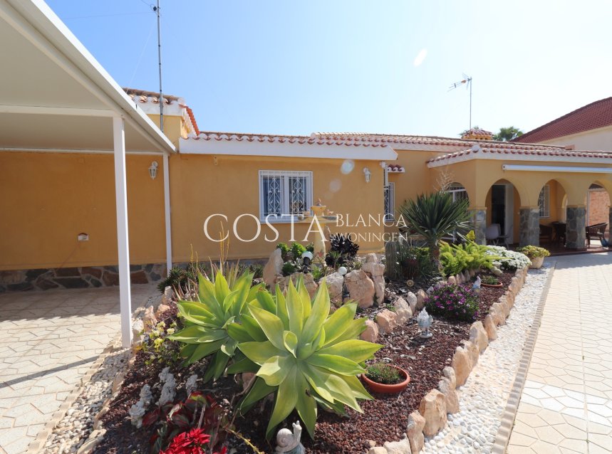 Herverkoop - Villa -
Torrevieja - Chaparral