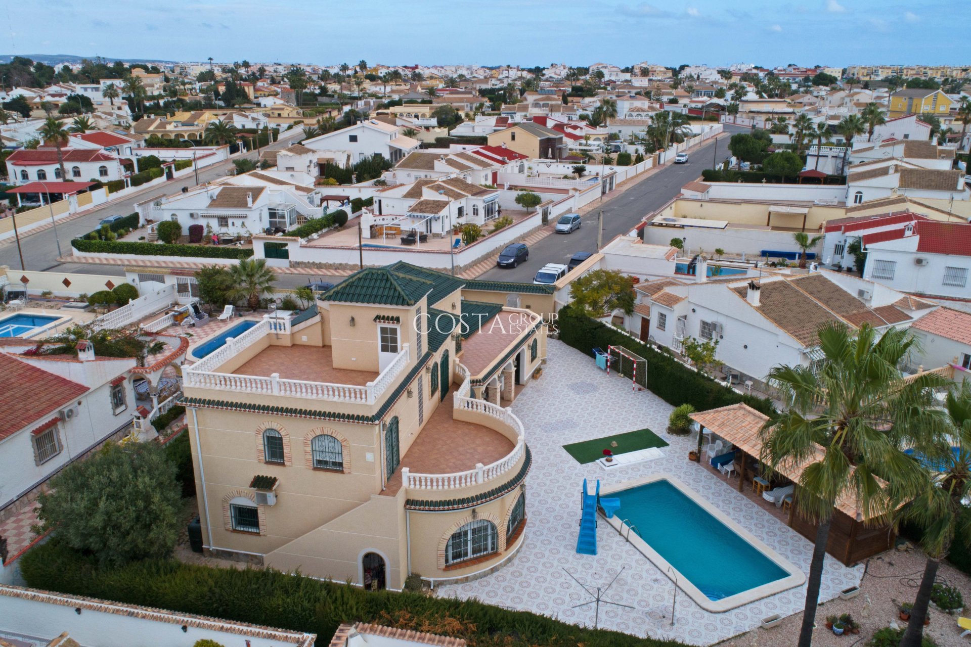 Herverkoop - Villa -
Torrevieja - El Chaparral