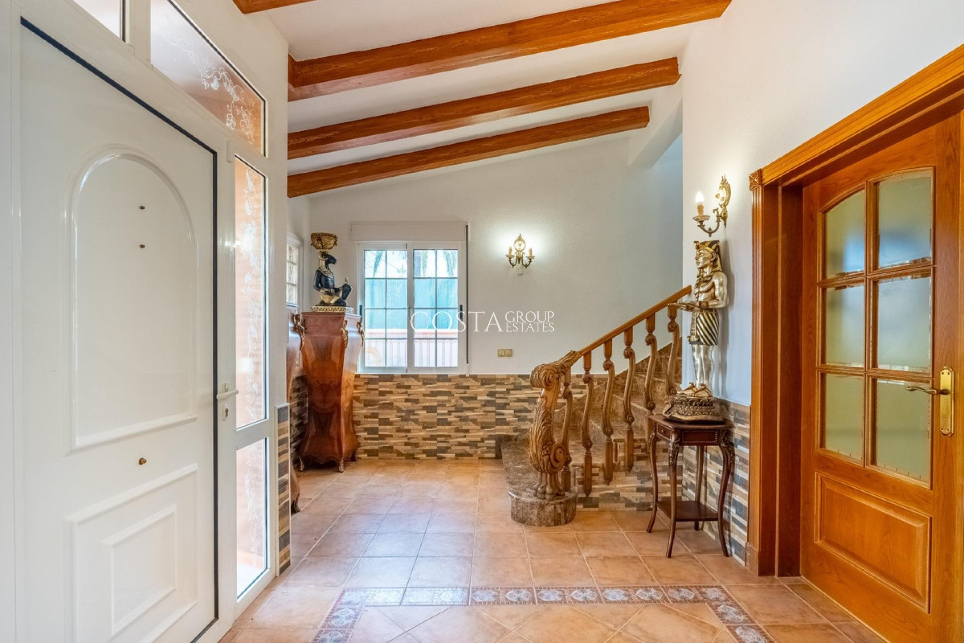 Herverkoop - Villa -
Torrevieja - El Chaparral