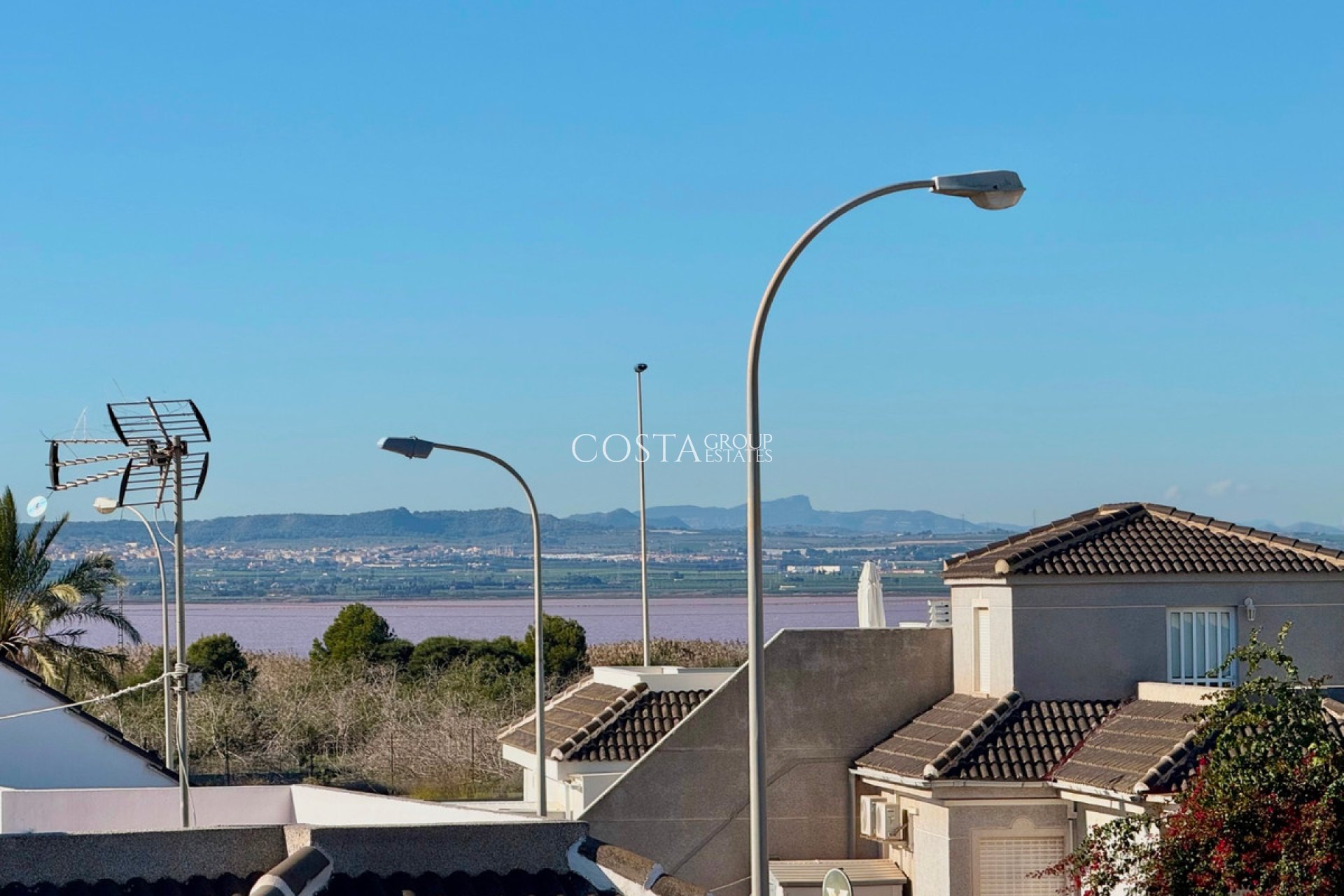 Herverkoop - Villa -
Torrevieja - El Chaparral