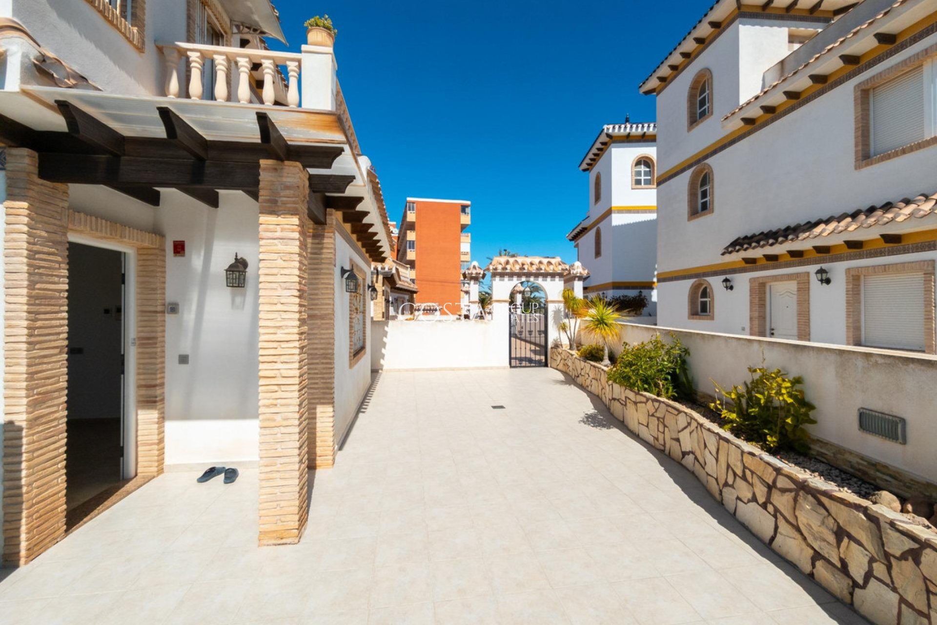 Herverkoop - Villa -
Torrevieja - La Mata