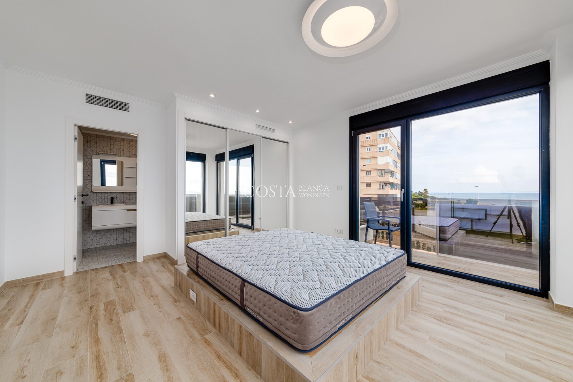 Herverkoop - Villa -
Torrevieja - La Mata