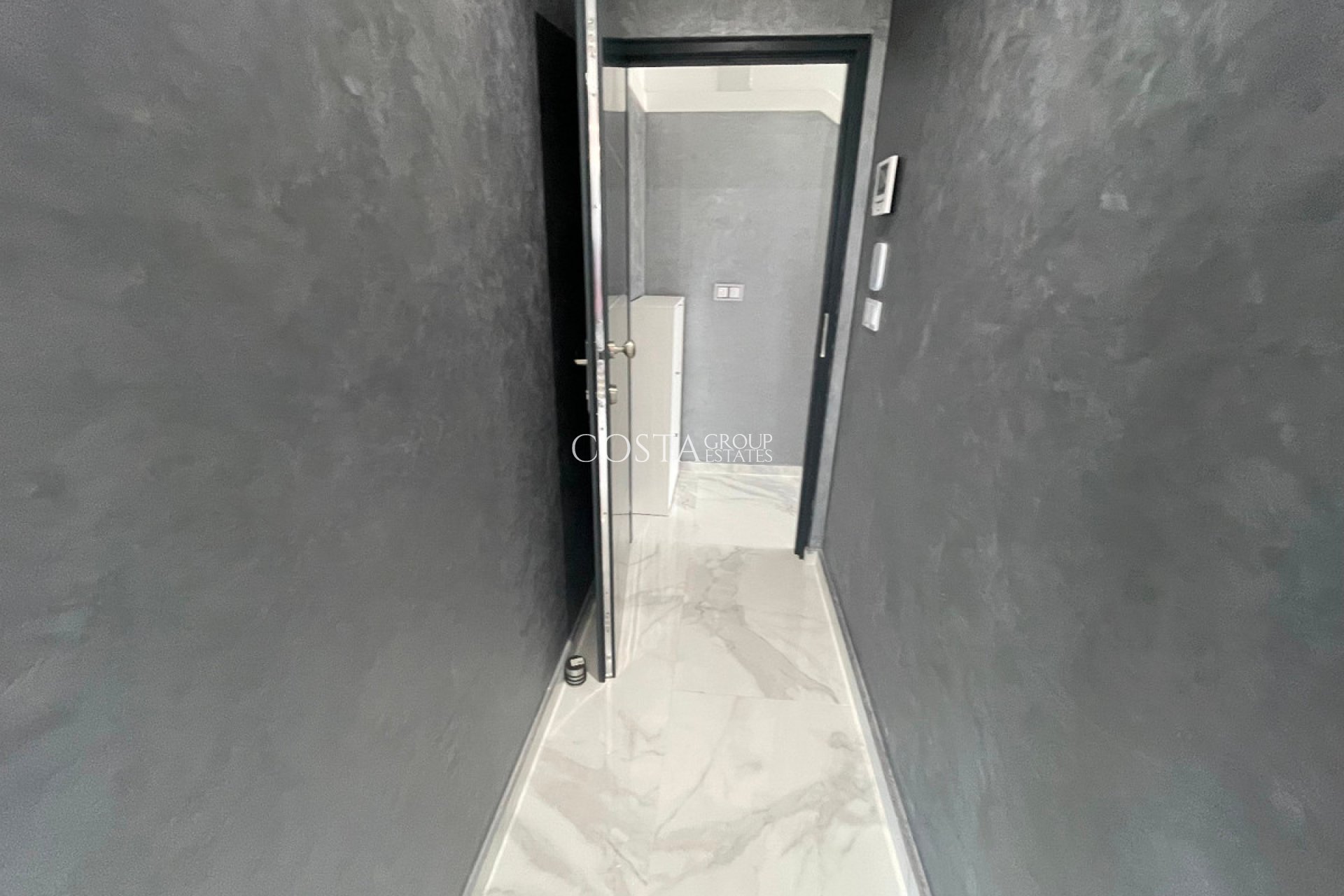 Herverkoop - Villa -
Torrevieja - La Mata