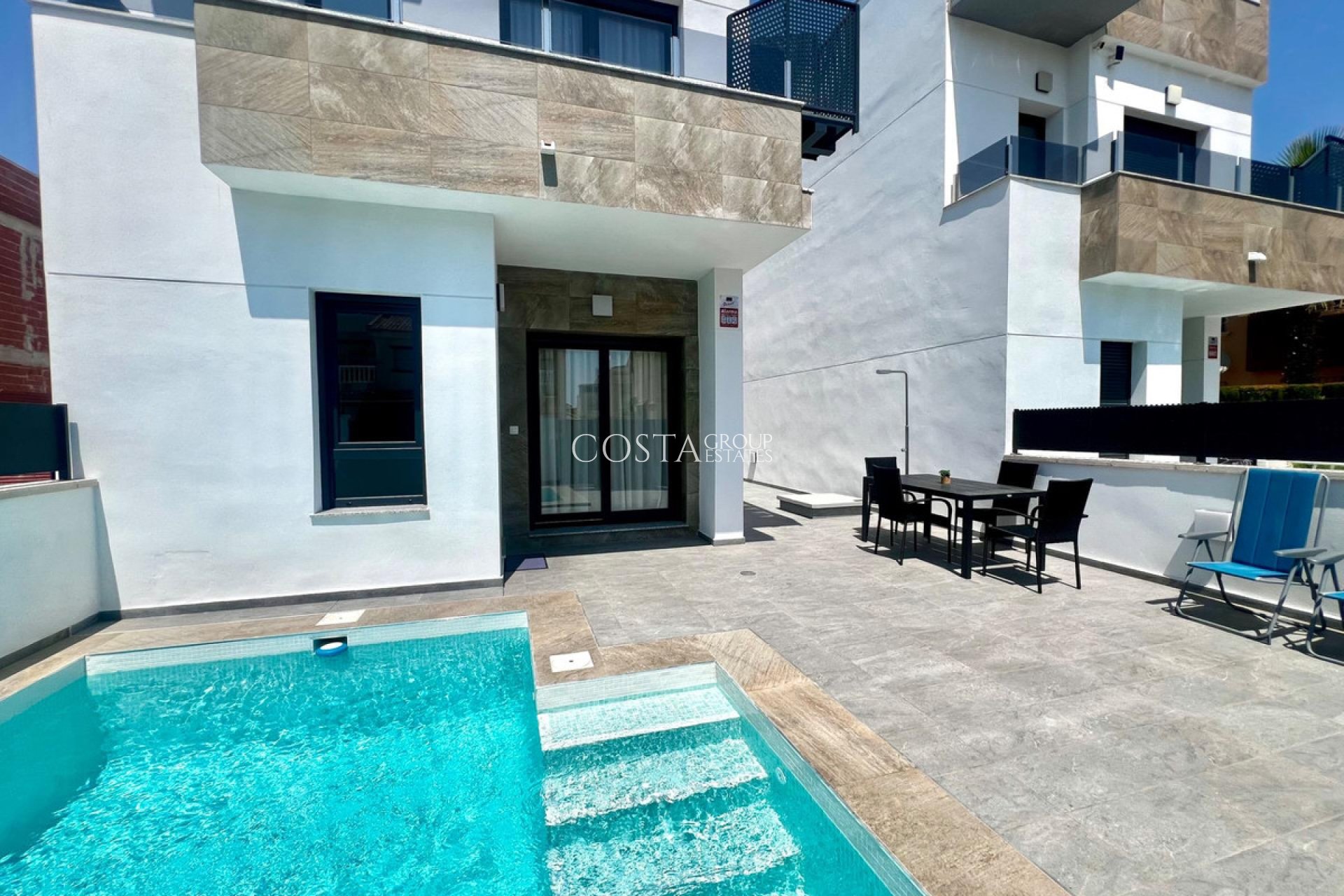 Herverkoop - Villa -
Torrevieja - La Siesta