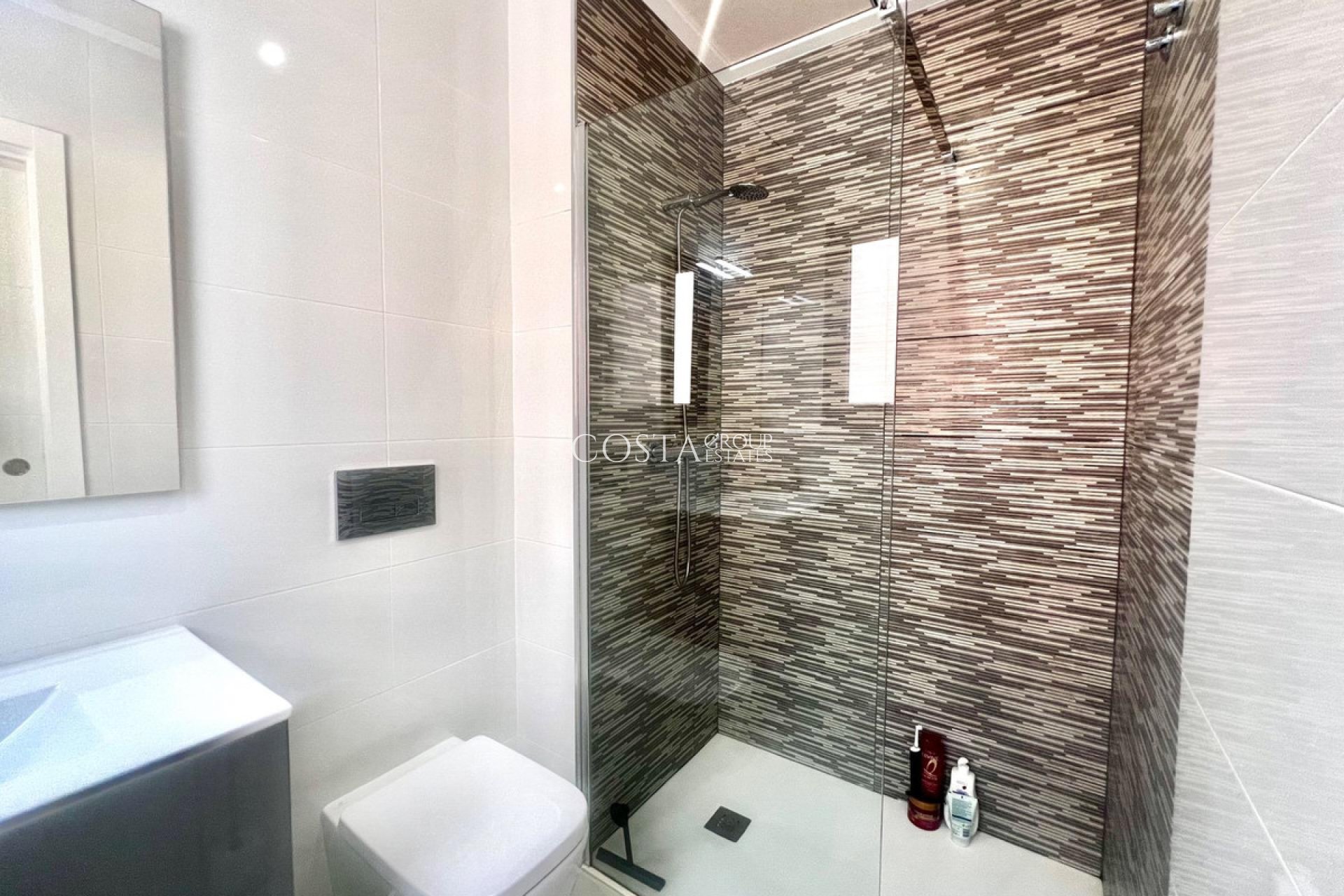 Herverkoop - Villa -
Torrevieja - La Siesta