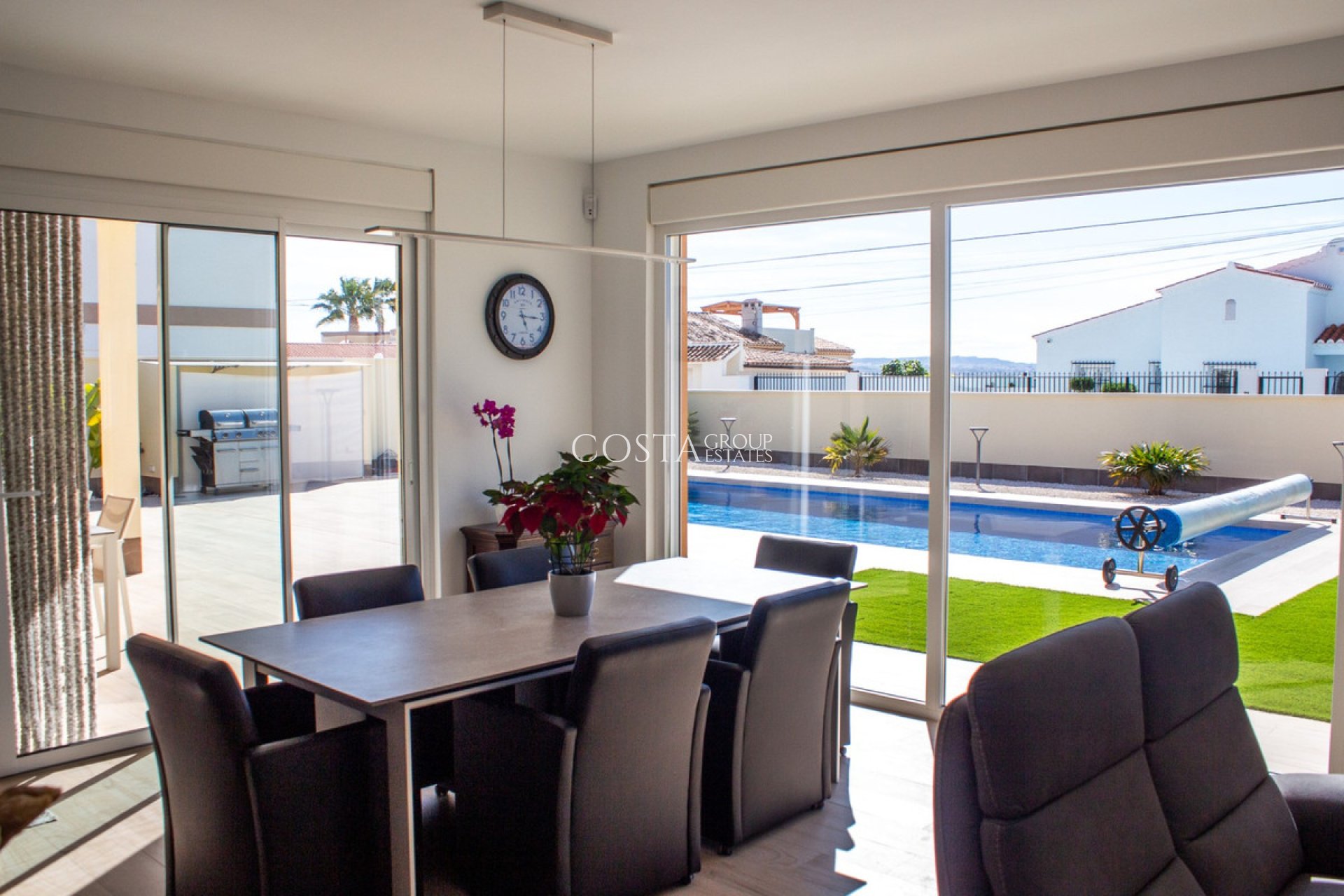 Herverkoop - Villa -
Torrevieja - La Siesta