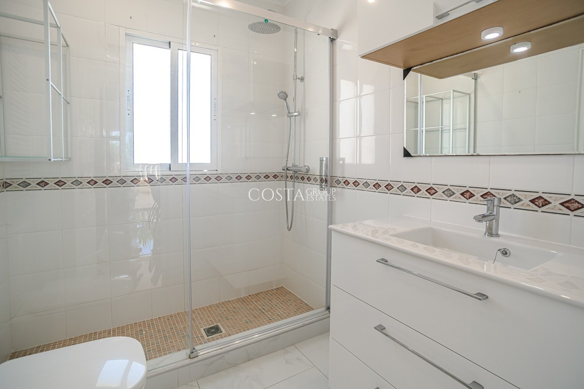 Herverkoop - Villa -
Torrevieja - La Siesta