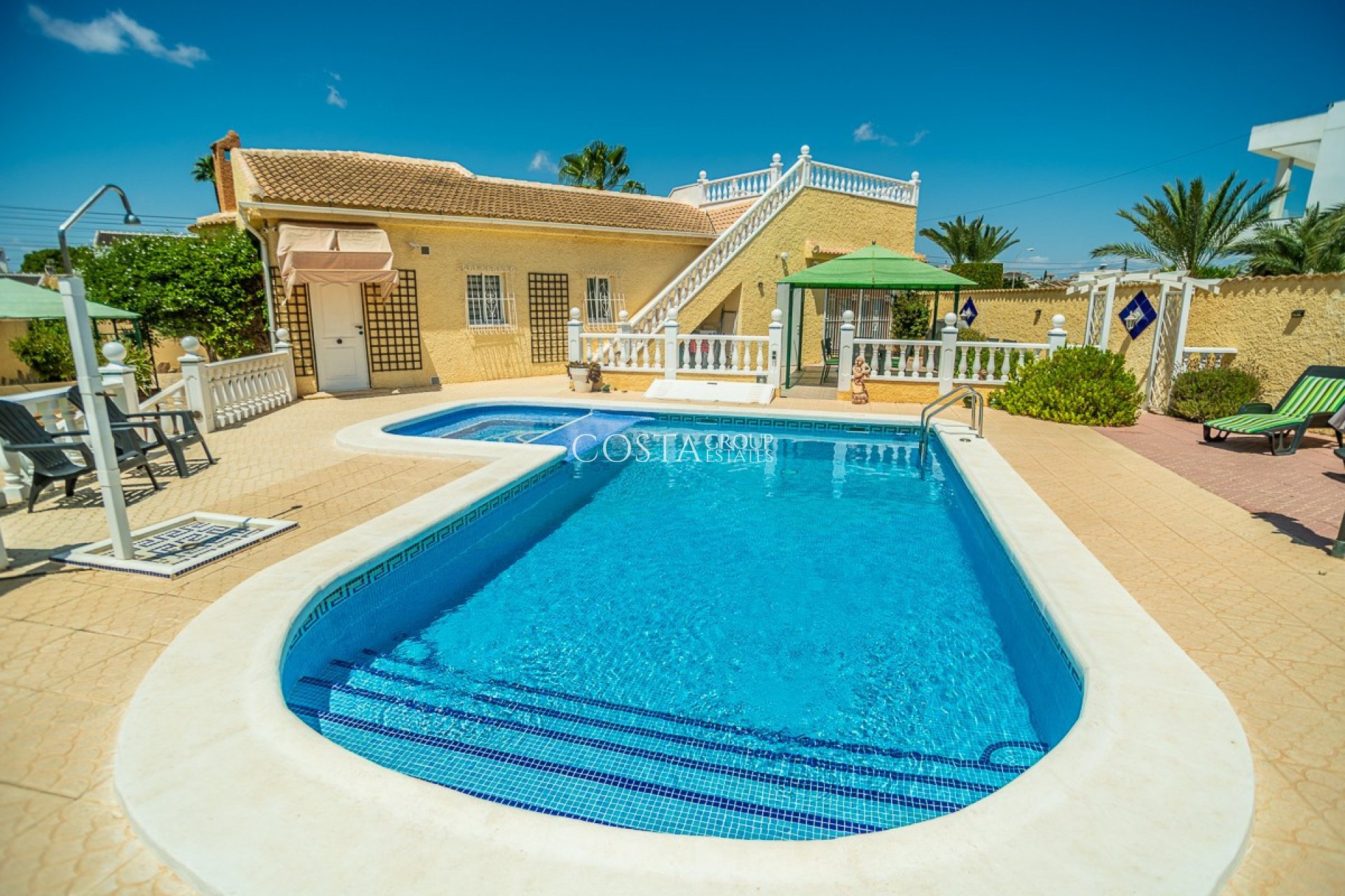 Herverkoop - Villa -
Torrevieja - La Siesta