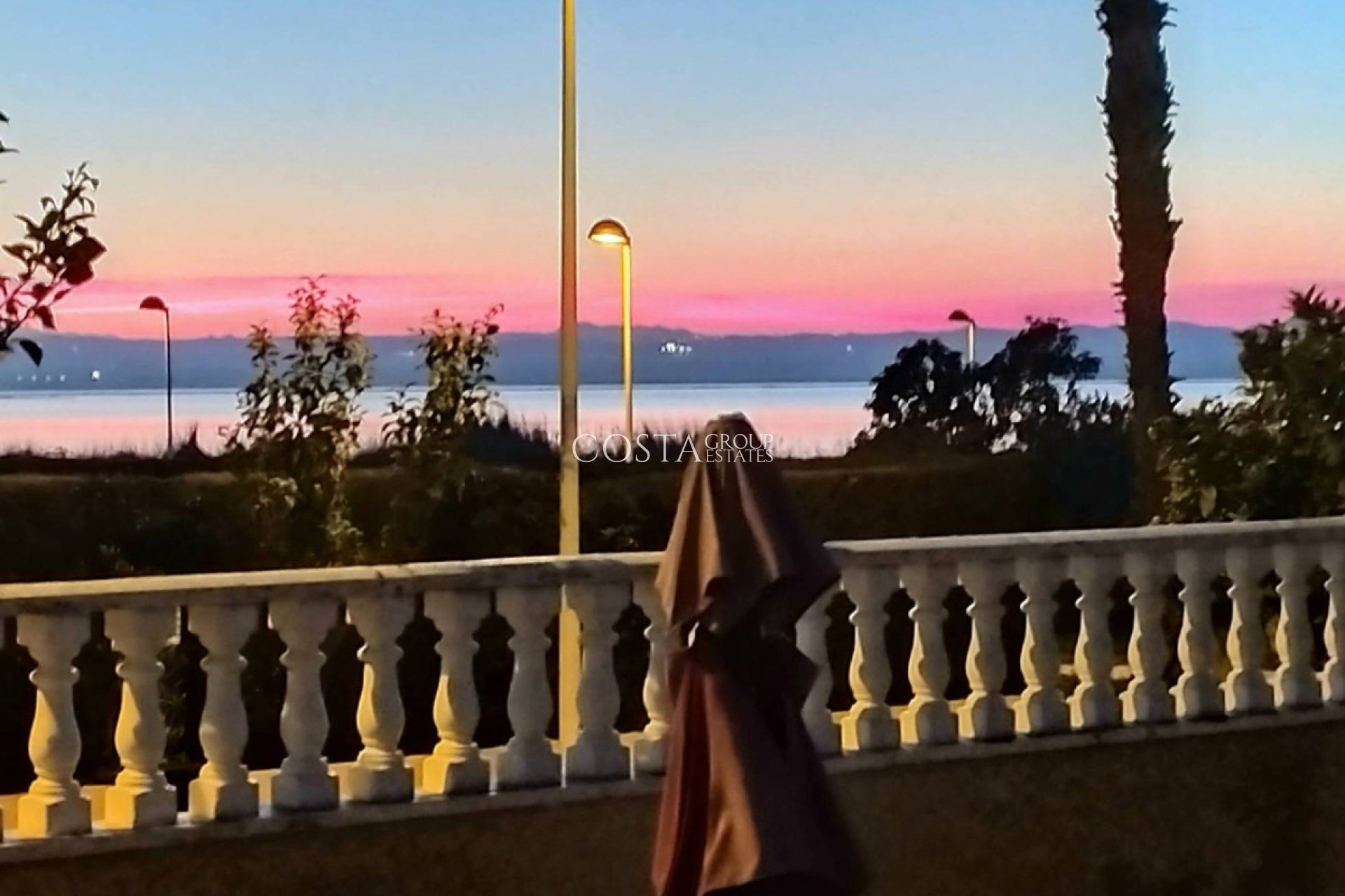 Herverkoop - Villa -
Torrevieja - La Siesta