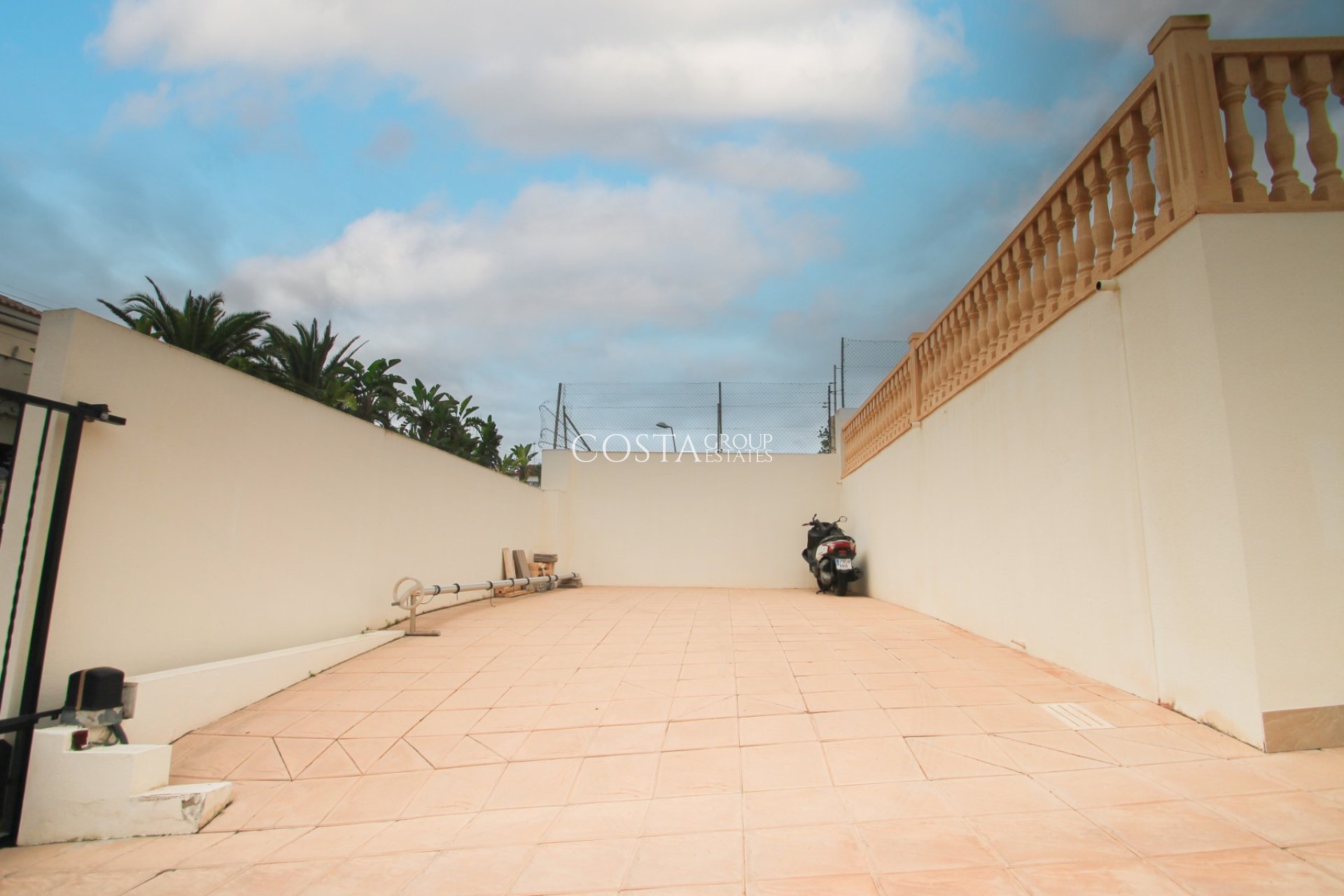 Herverkoop - Villa -
Torrevieja - Los Balcones