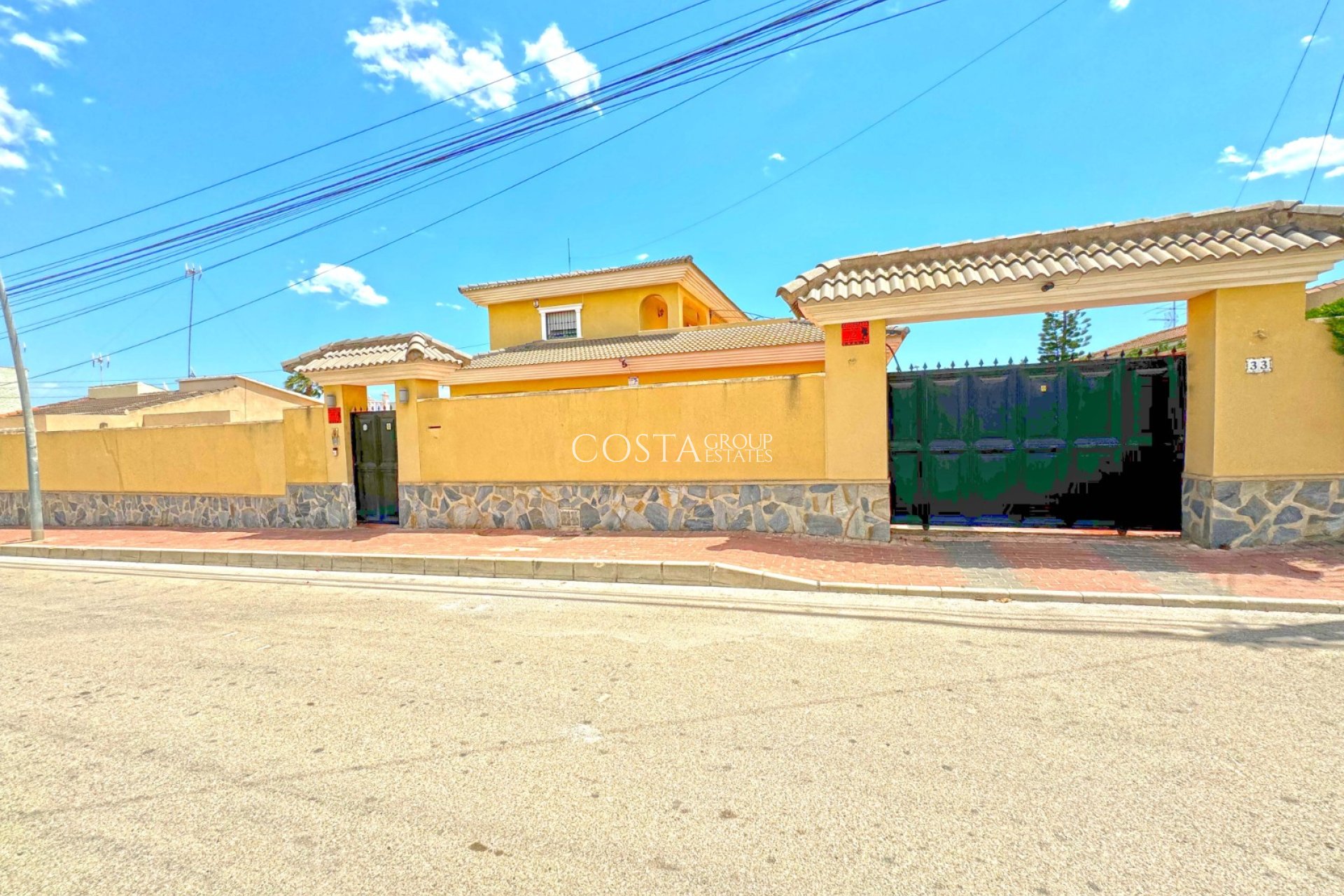 Herverkoop - Villa -
Torrevieja - Los Balcones