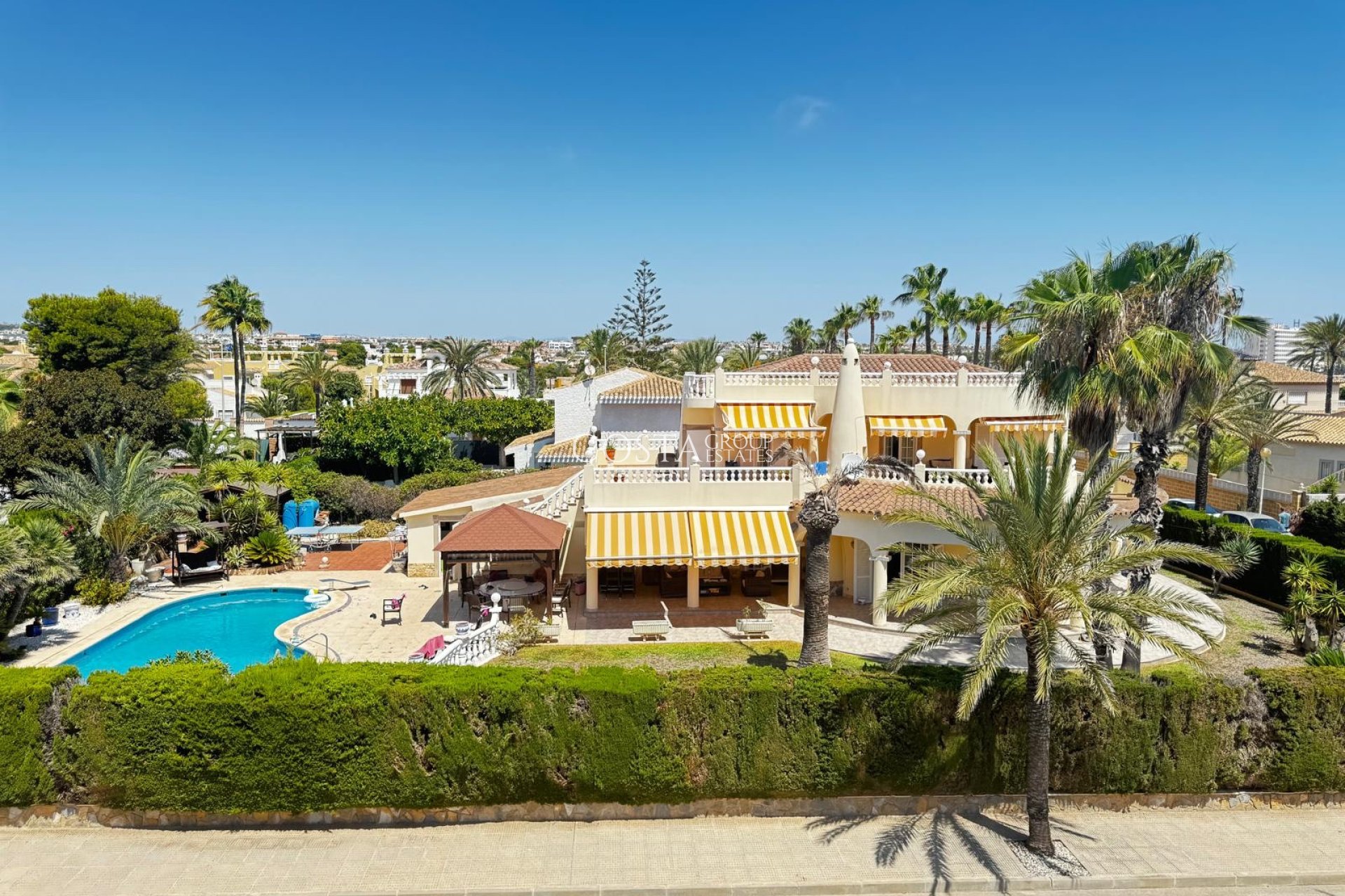 Herverkoop - Villa -
Torrevieja - Punta Prima