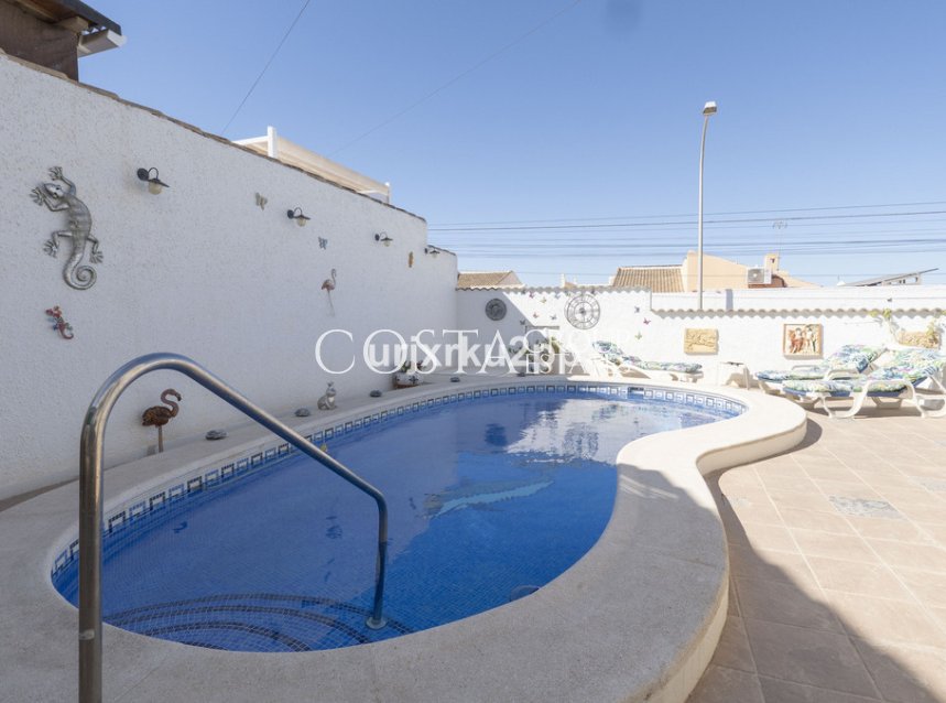 Herverkoop - Villa -
Torrevieja - San Luis