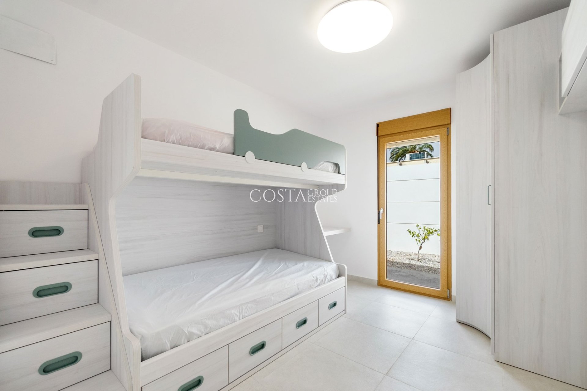 Herverkoop - Villa -
Torrevieja - Torreta Florida