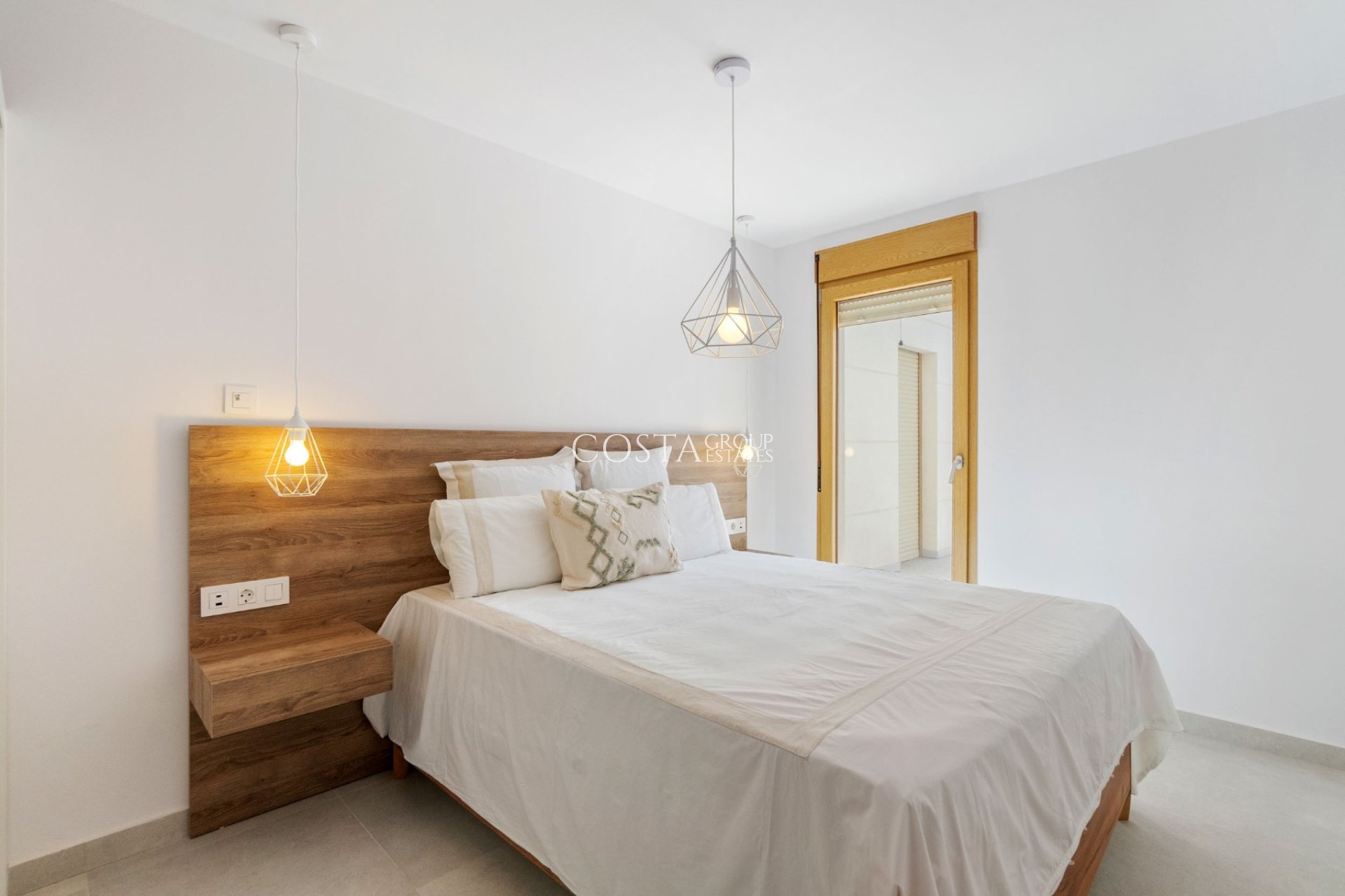 Herverkoop - Villa -
Torrevieja - Torreta Florida