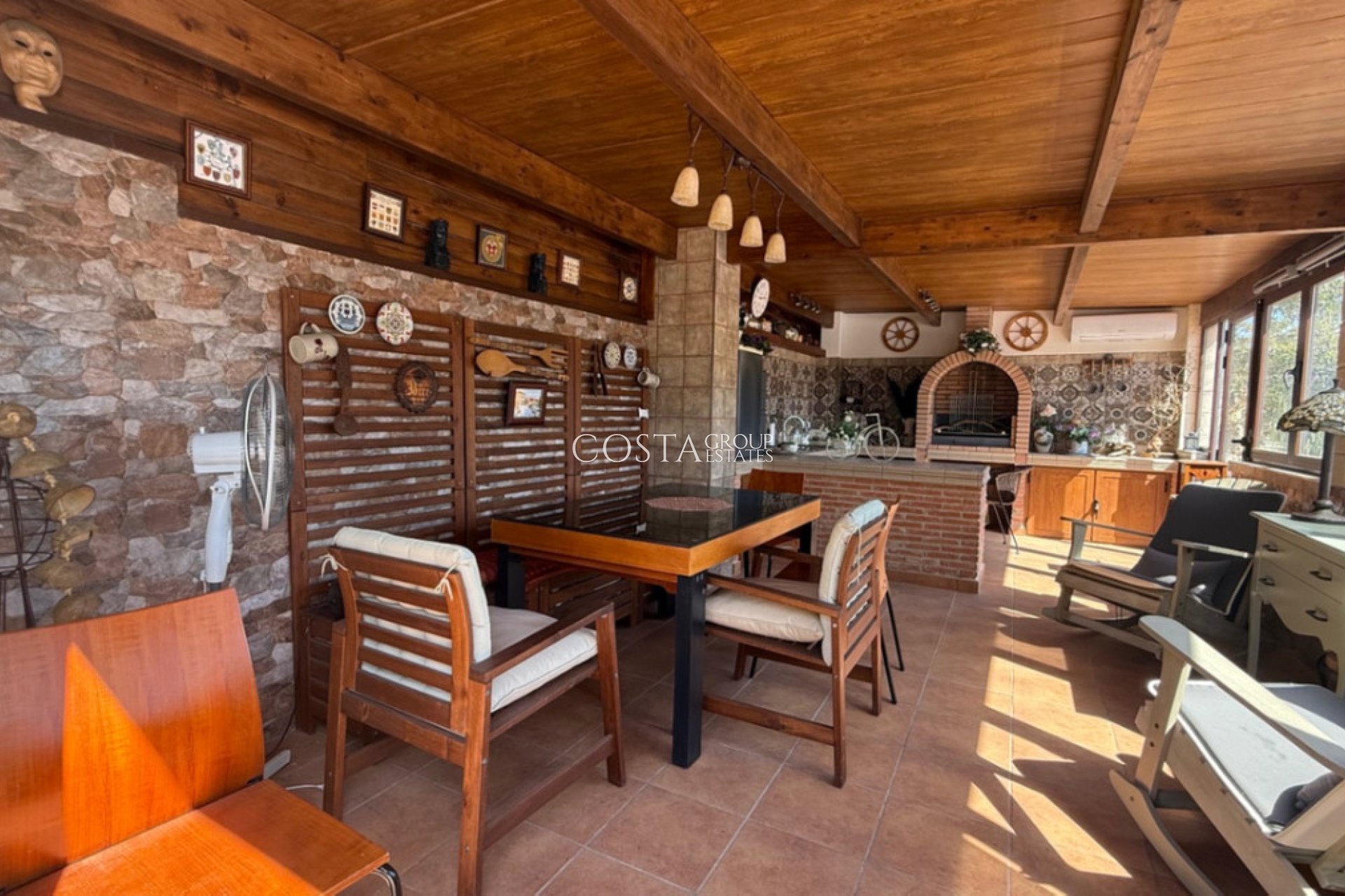 Herverkoop - Villa -
Torrevieja - Torrevieja Centro