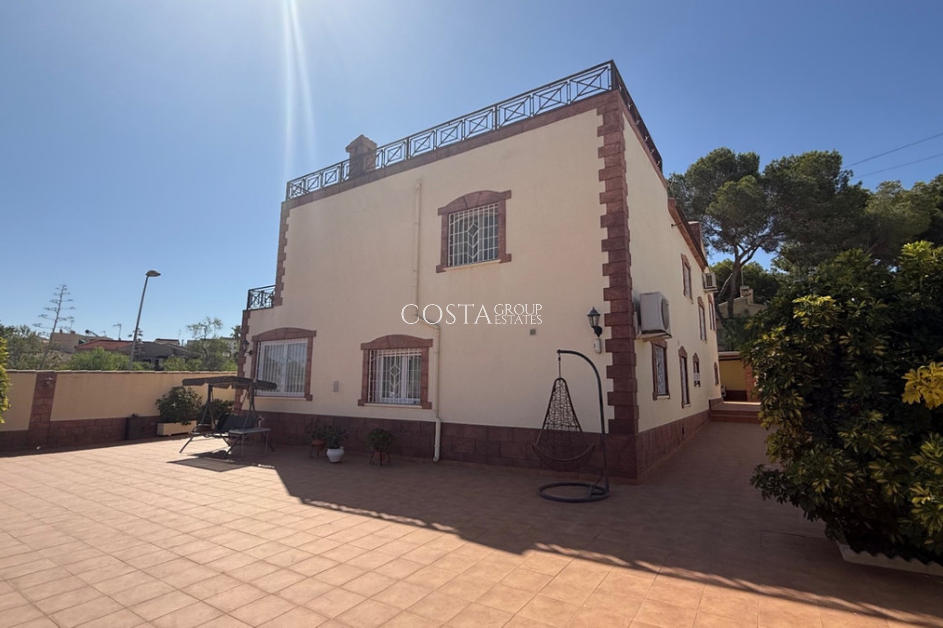 Herverkoop - Villa -
Torrevieja - Torrevieja Centro