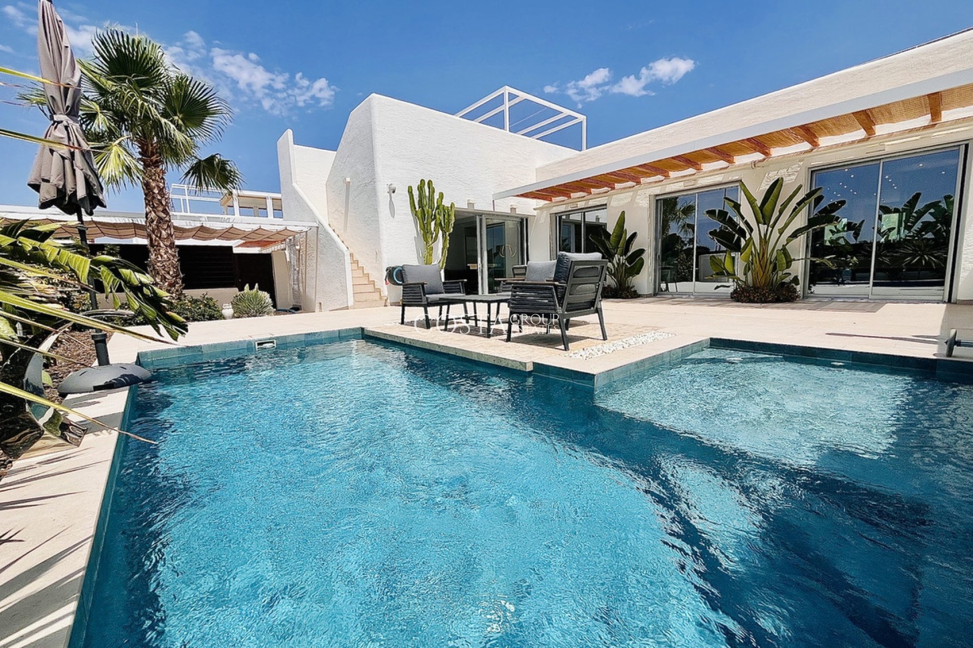 Herverkoop - Villa -
Torrevieja - Torrevieja Centro