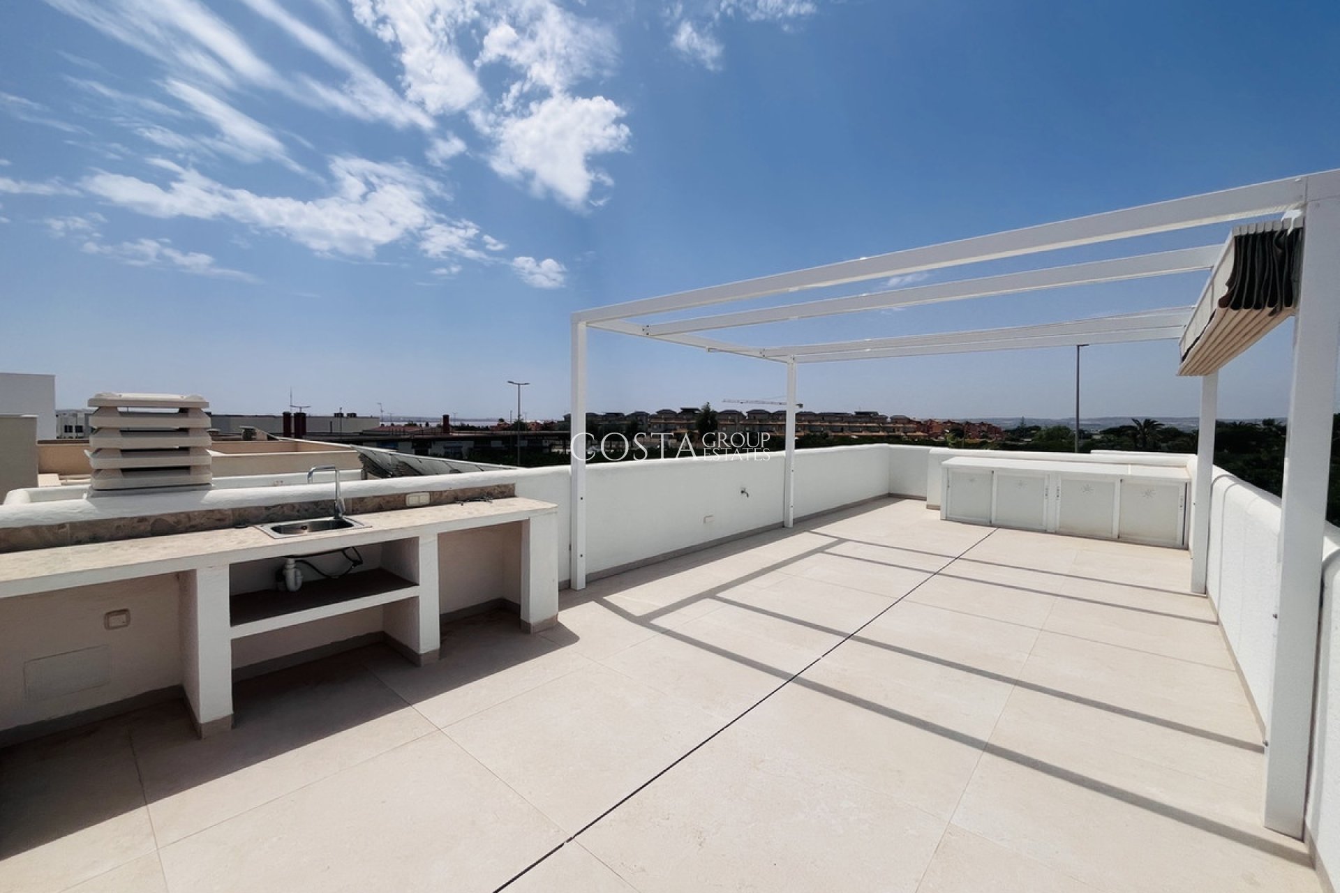 Herverkoop - Villa -
Torrevieja - Torrevieja Centro