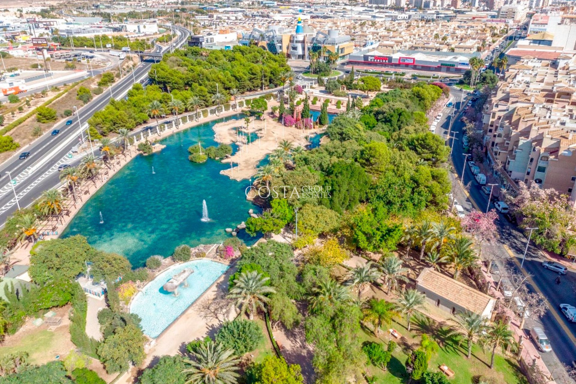 Herverkoop - Villa -
Torrevieja - Torrevieja Centro