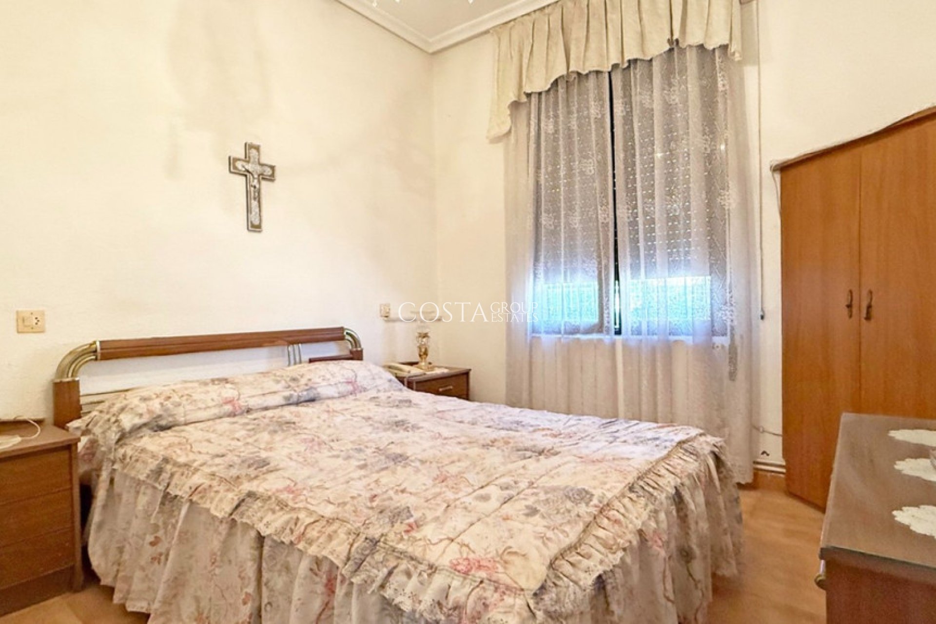 Herverkoop - Villa -
Torrevieja - Torrevieja Centro