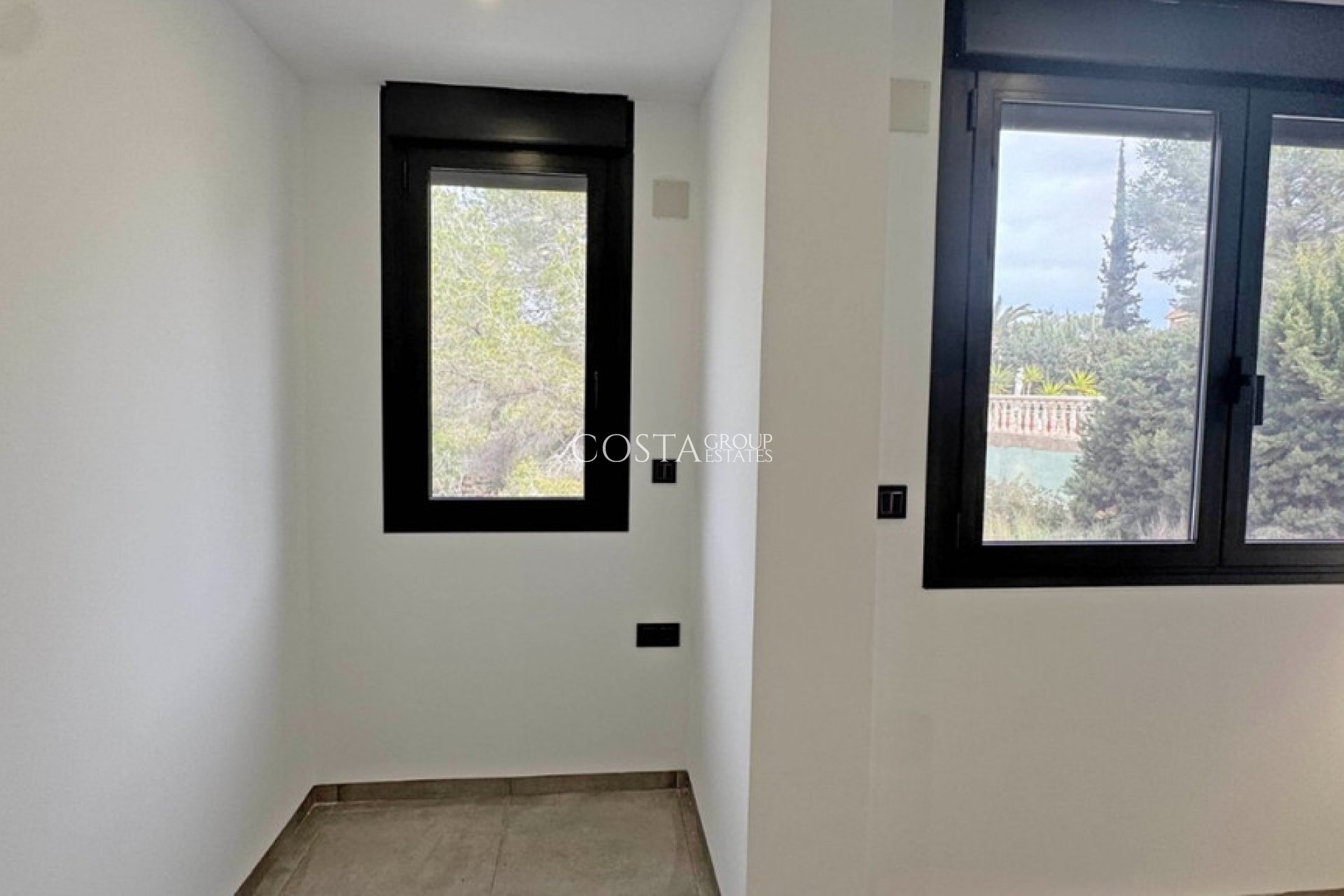 Herverkoop - Villa -
Torrevieja - Torrevieja Centro