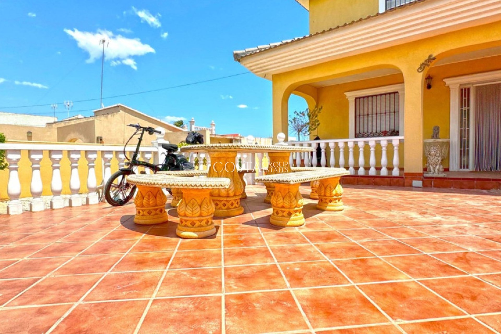 Herverkoop - Villa -
Torrevieja - Torrevieja Centro