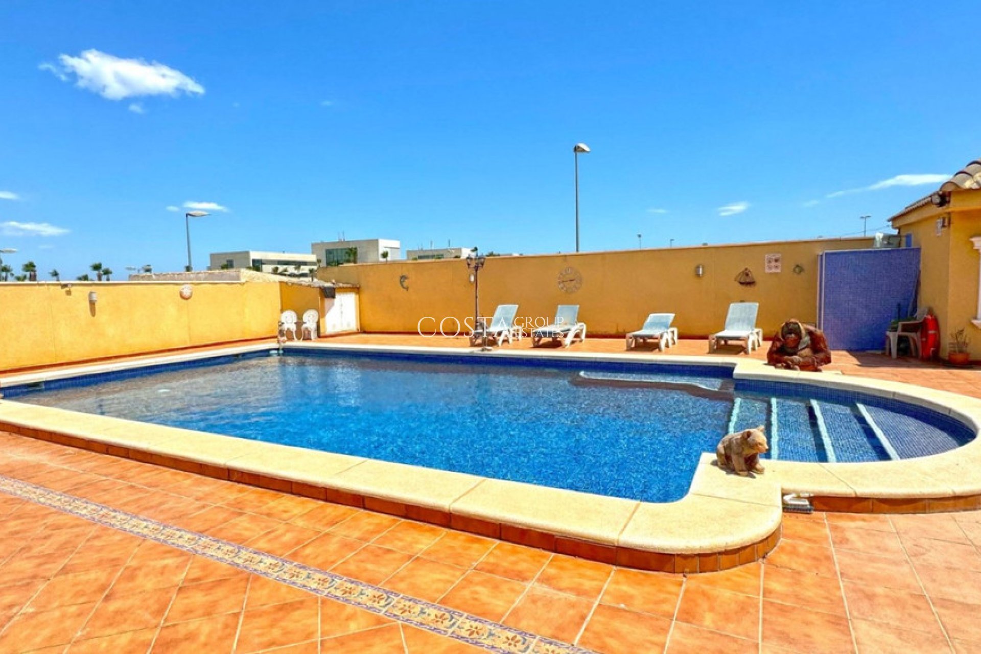 Herverkoop - Villa -
Torrevieja - Torrevieja Centro
