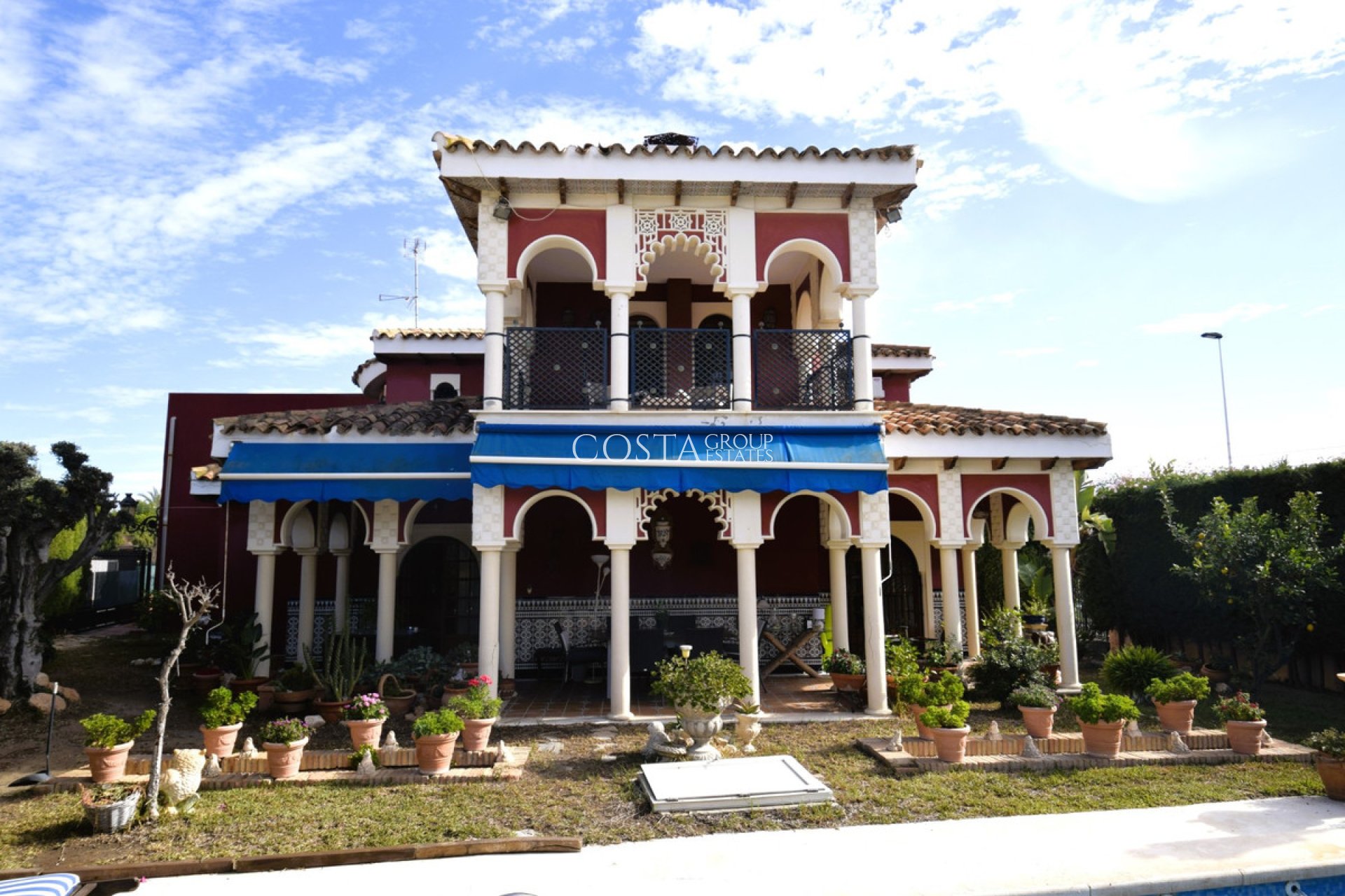 Herverkoop - Villa -
Torrevieja - Torrevieja Centro