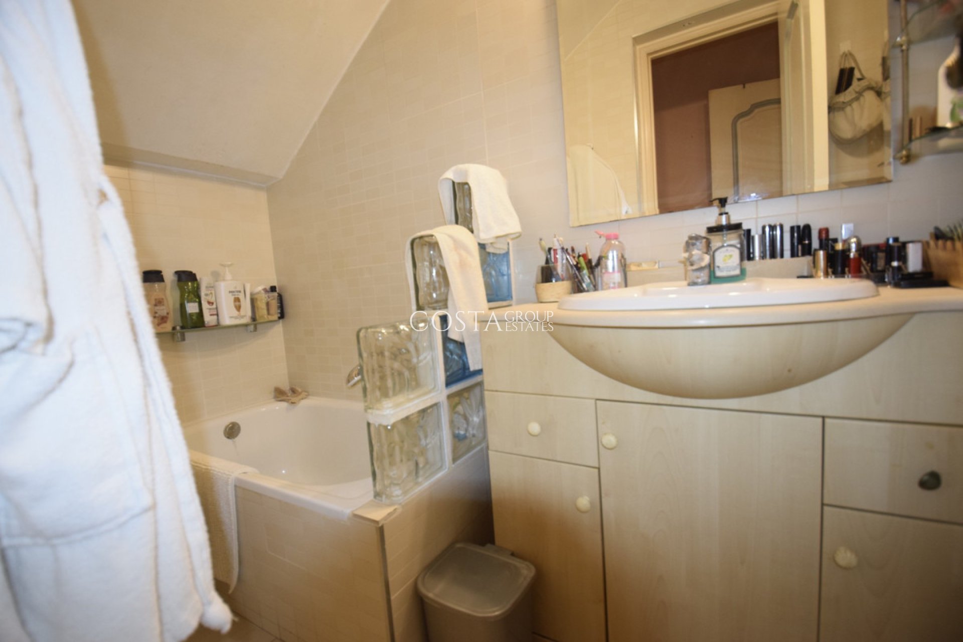 Herverkoop - Villa -
Torrevieja - Torrevieja Centro