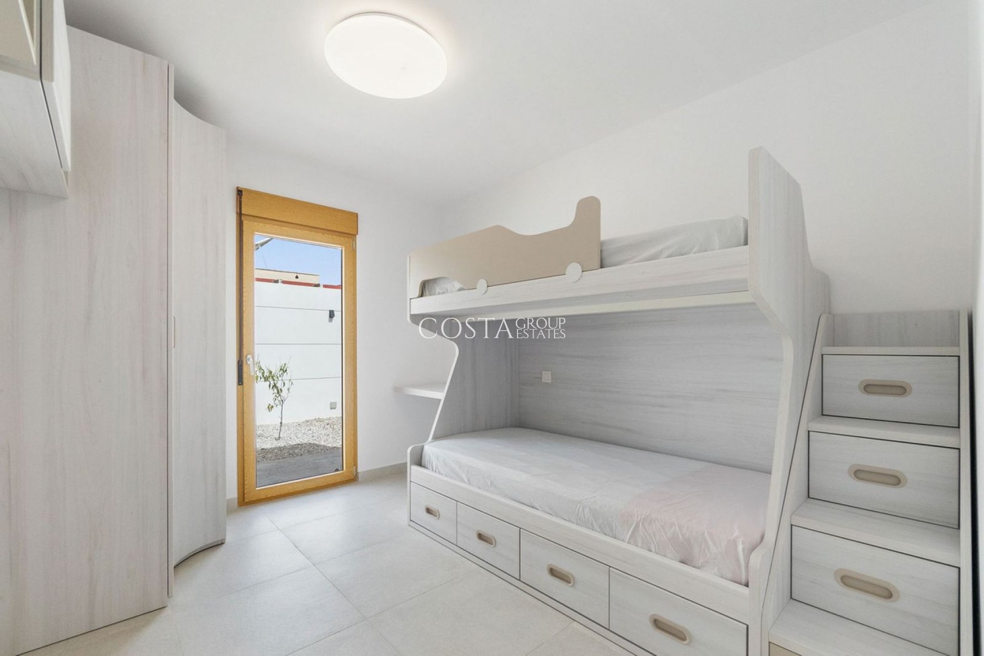 Herverkoop - Villa -
Torrevieja - Torrevieja Centro