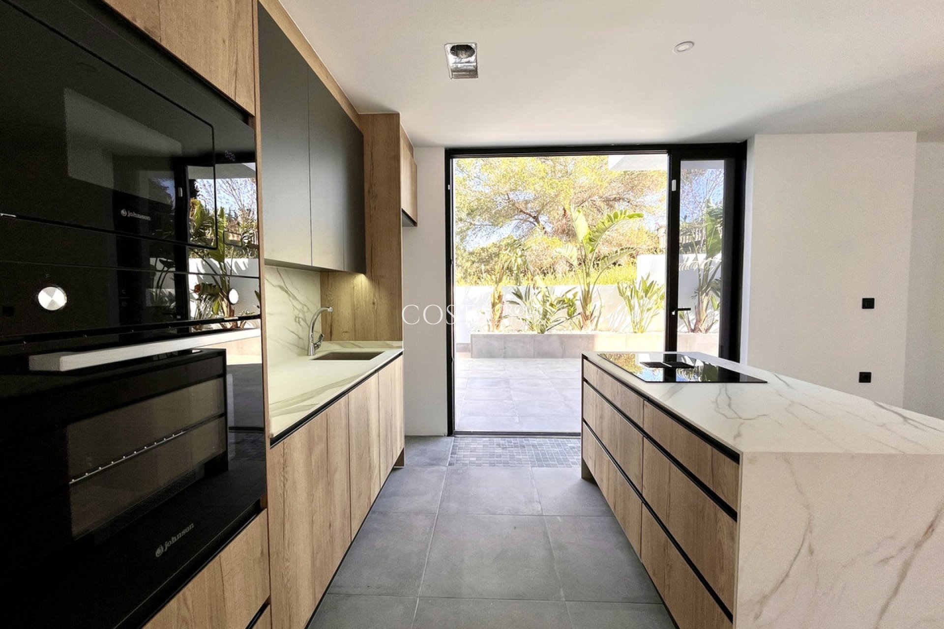 Herverkoop - Villa -
Torrevieja - Torrevieja Centro