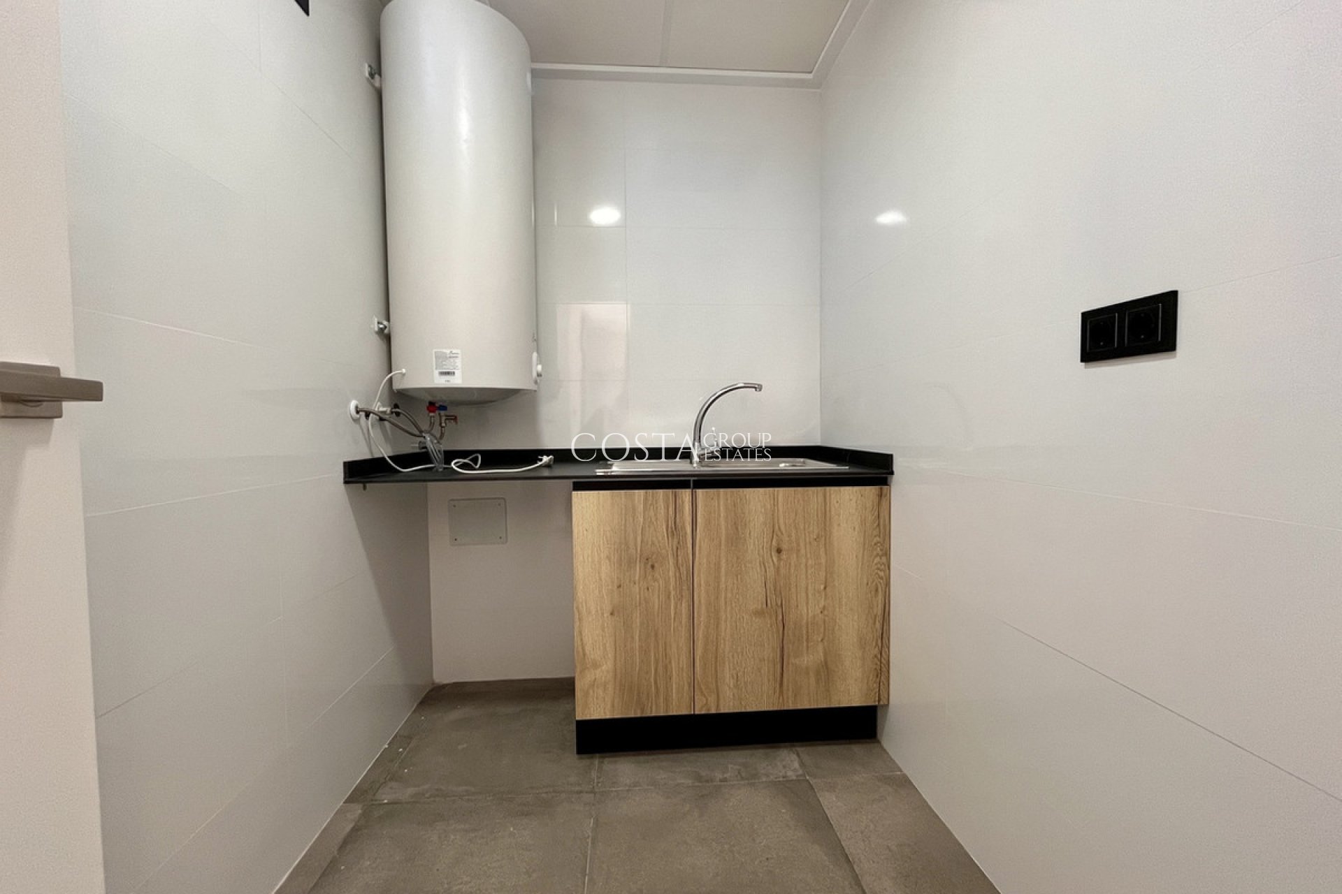 Herverkoop - Villa -
Torrevieja - Torrevieja Centro