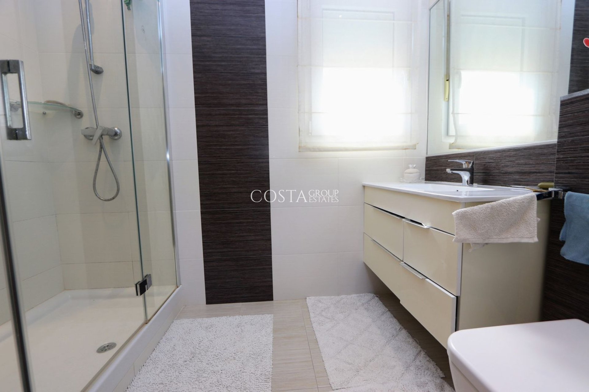 Herverkoop - Villa -
Torrevieja - Torrevieja Centro