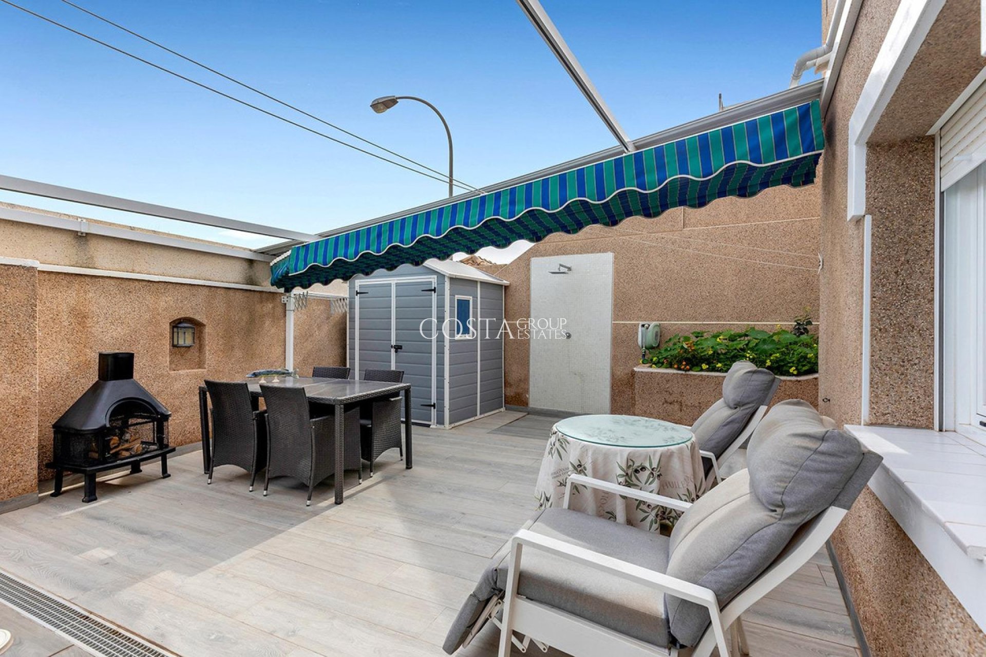 Herverkoop - Villa -
Torrevieja - Torrevieja Centro