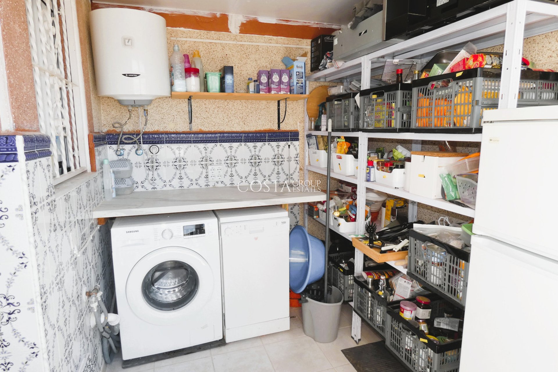 Herverkoop - Villa -
Torrevieja - Torrevieja Centro