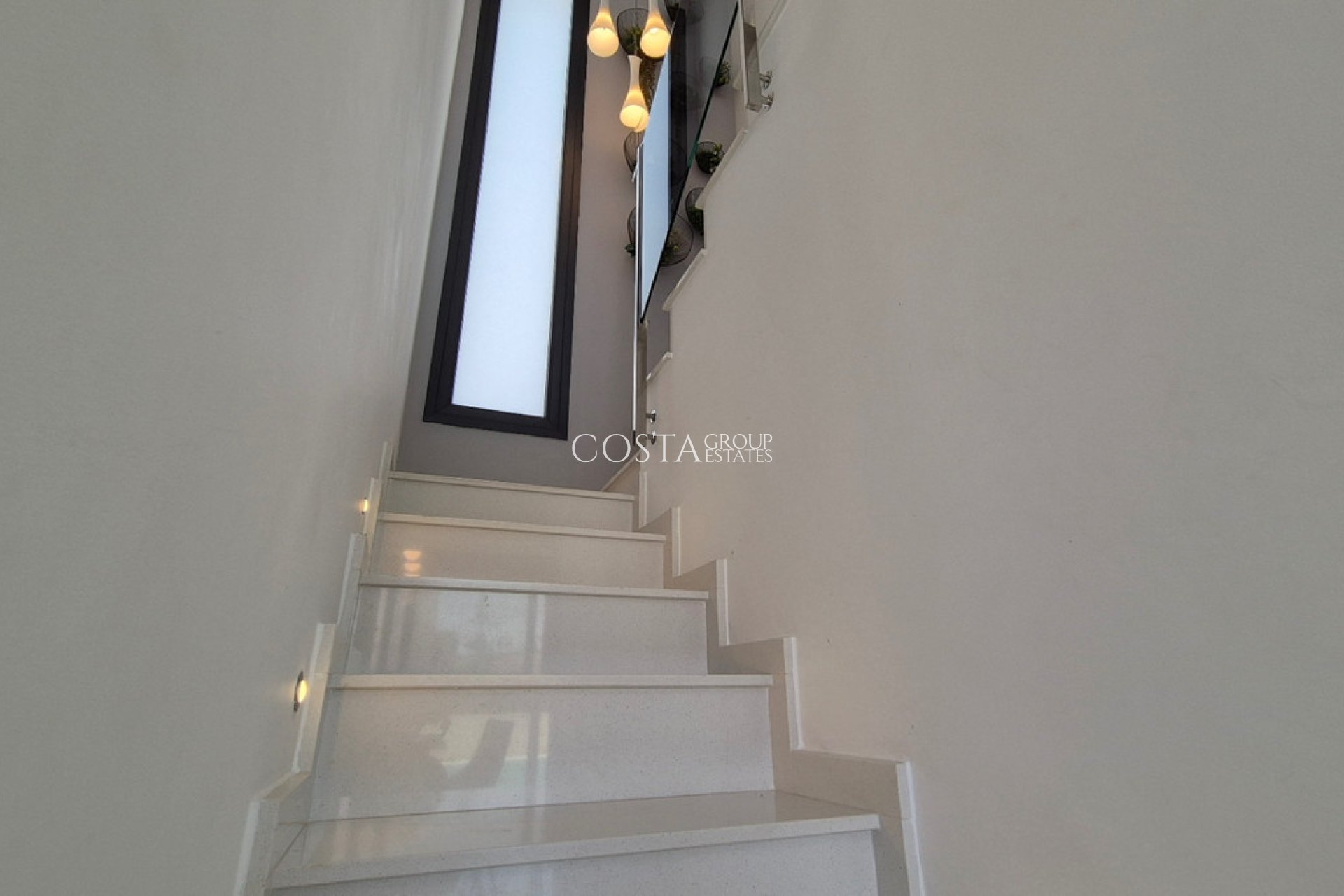 Herverkoop - Villa -
Torrevieja - Torrevieja Centro