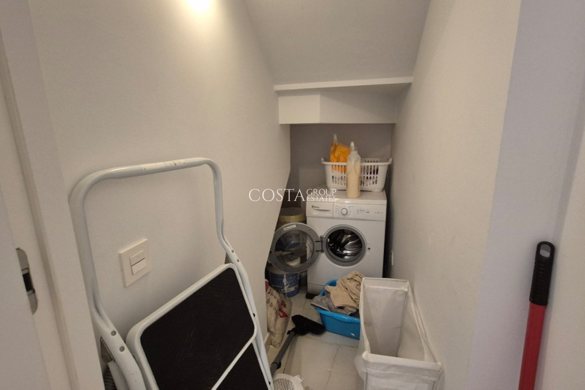 Herverkoop - Villa -
Torrevieja - Torrevieja Centro