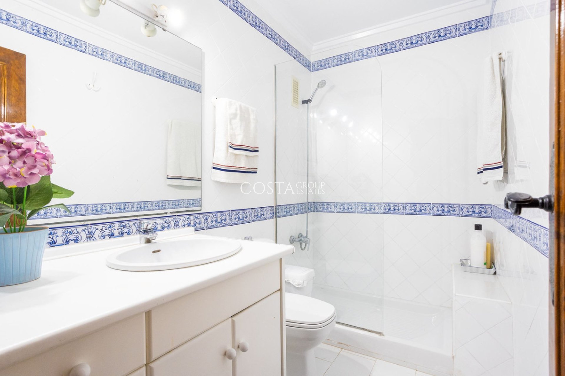 Herverkoop - Villa -
Torrevieja - Torrevieja Centro