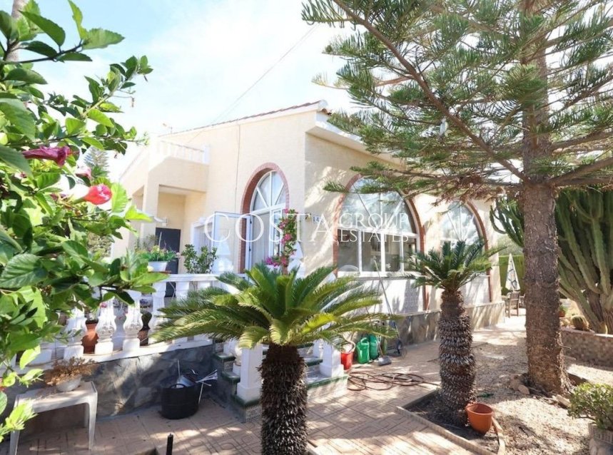 Herverkoop - Villa -
Torrevieja