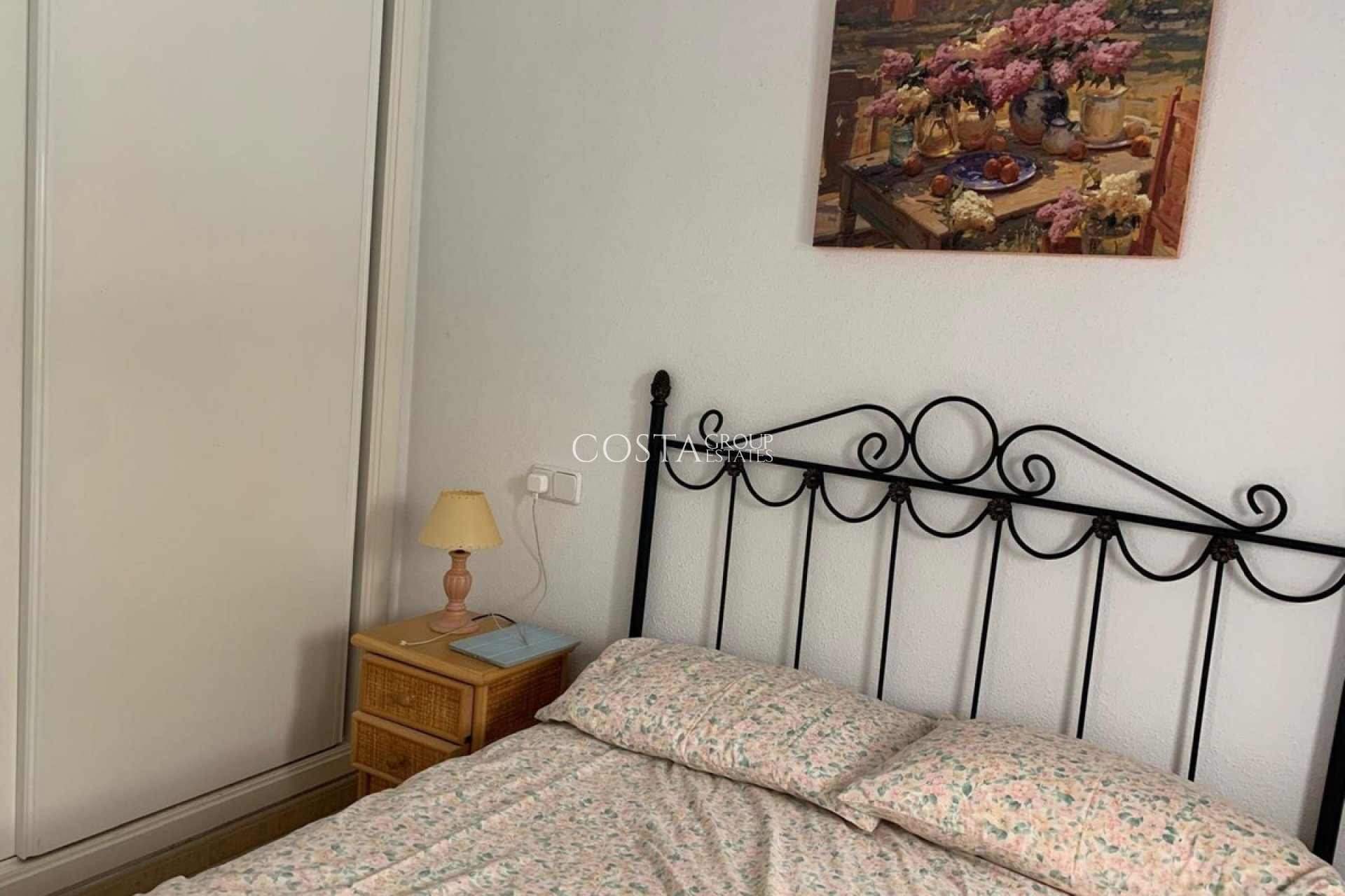 Herverkoop - Villa -
Urbanización El Raso